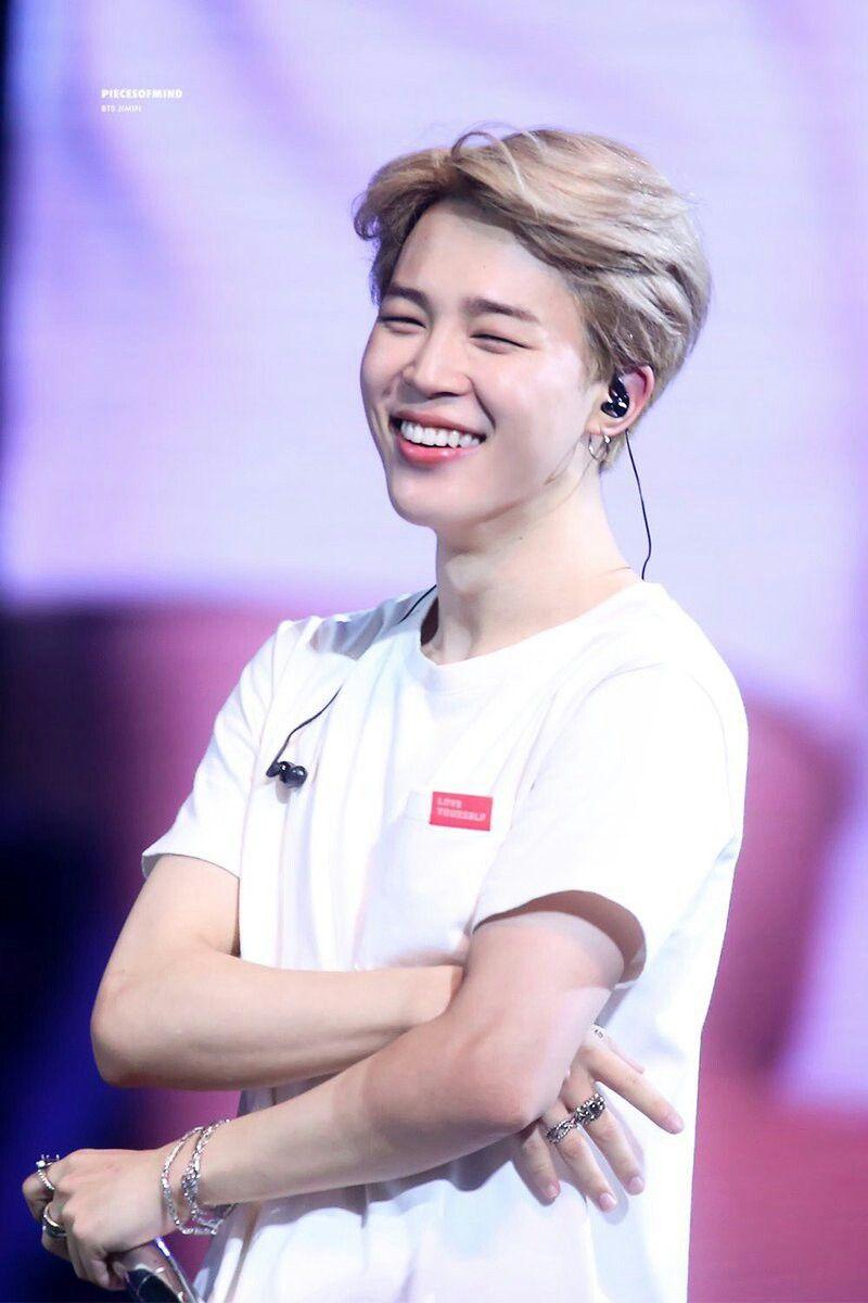 800x1200 Jimin Smile.. LOVE YOURSELF TOUR.. LA. Jimin, Bts jimin, Park jimin