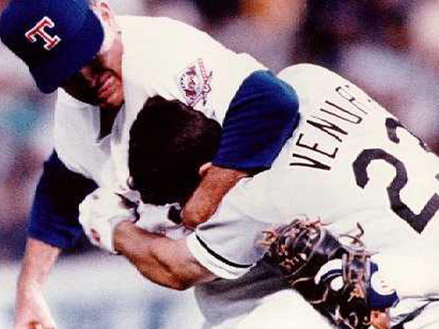 1400x1050 An Interview With Robin Ventura: The Nolan Ryan Fight, Ace Ventura, The College World Series, The Capital One Cup And More Nation Chicago
