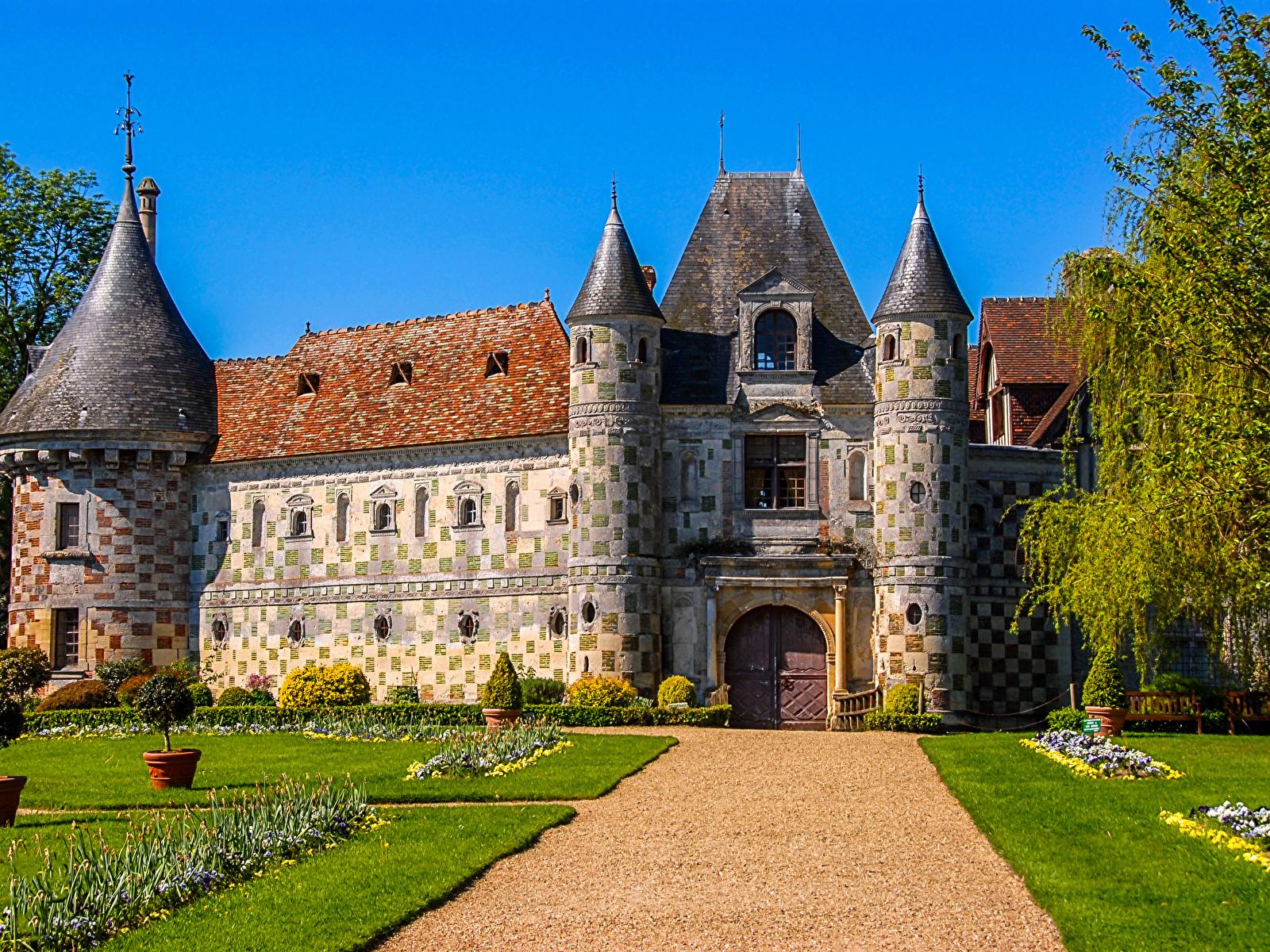 1600x1200 Wallpaper France Chateau de St Germain de Livet Castles 1600x1200