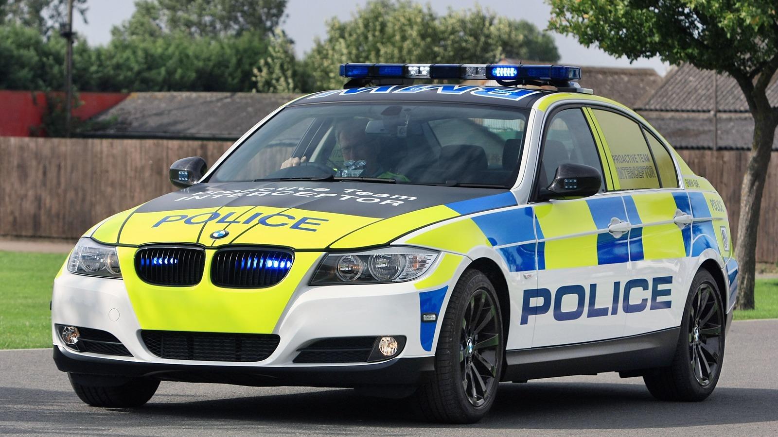 1600x900 UK Criminals Delight: New BMW Police Cars Unveiled