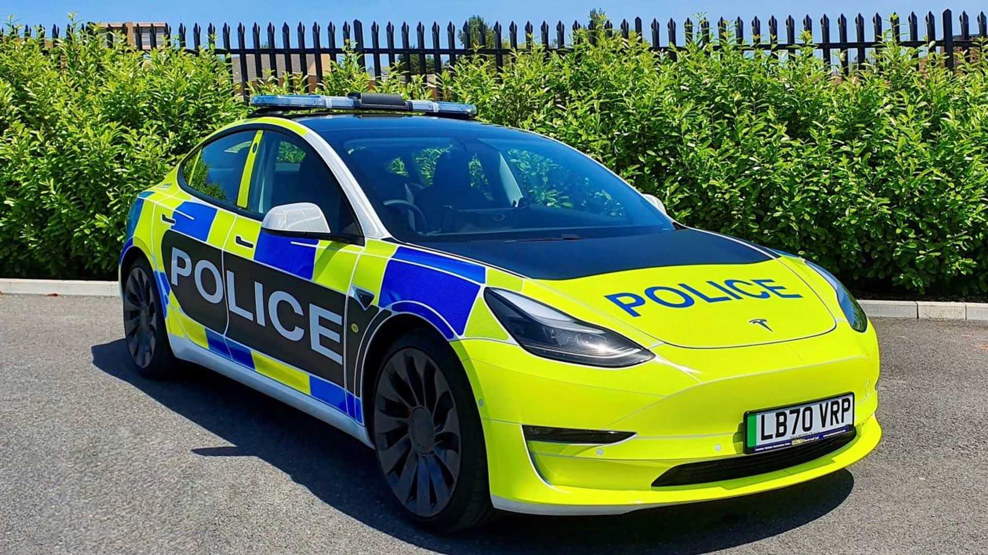 1920x1080 Tesla UK Builds Custom Model 3 Police Car For Evaluation