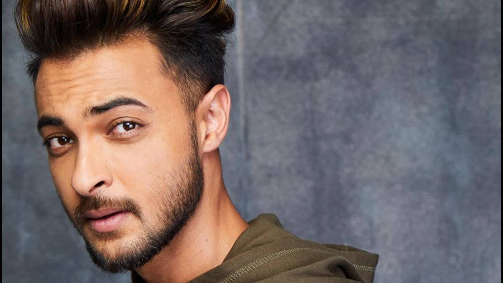 1600x900 Aayush Sharma: I hope I don't let Salman bhai down, he's putting his hard earned money on me