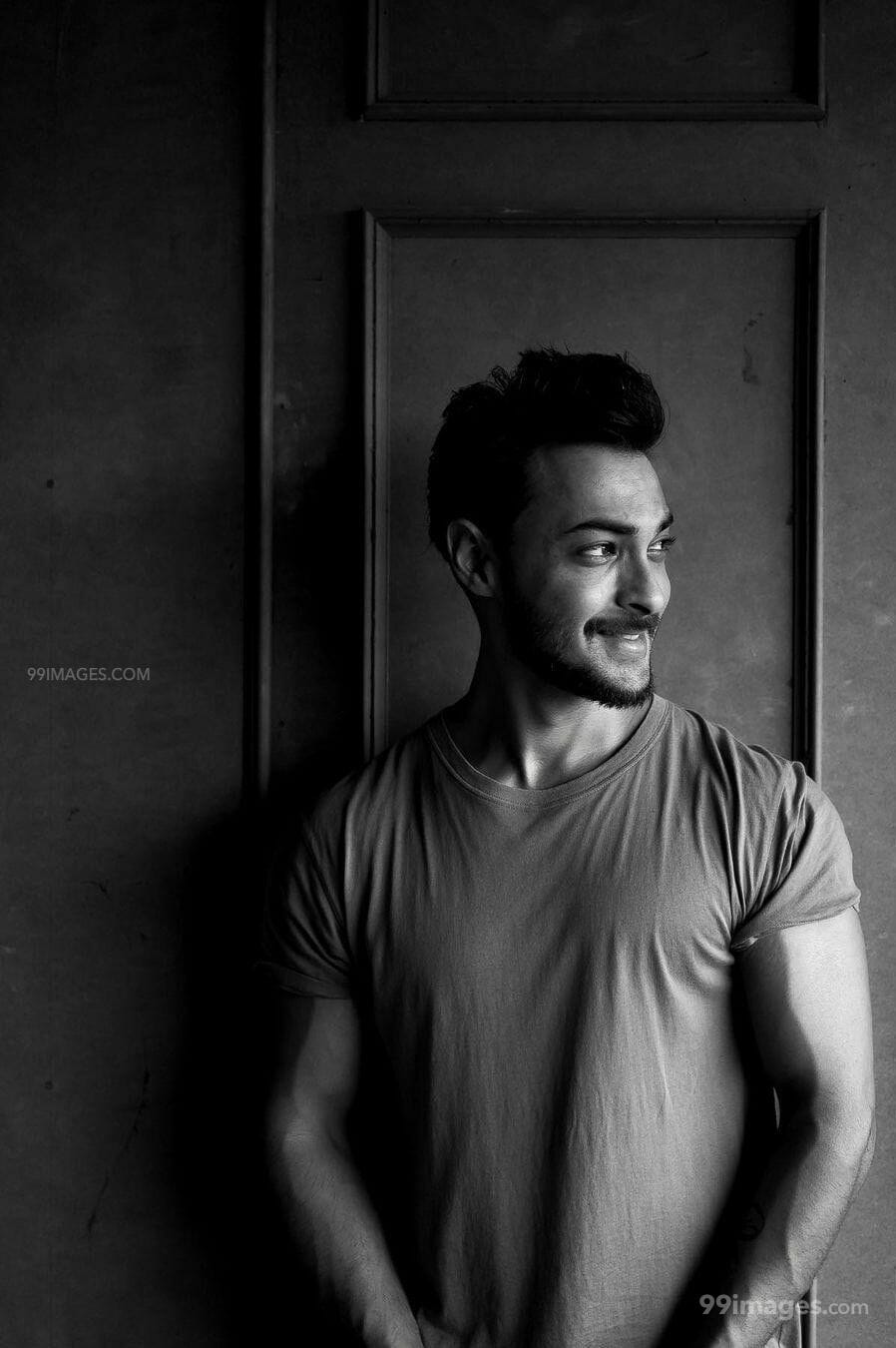 898x1350 Aayush Sharma HD Wallpaper (Desktop Background / Android / iPhone) (1080p, 4k) (898x1350) (2021)