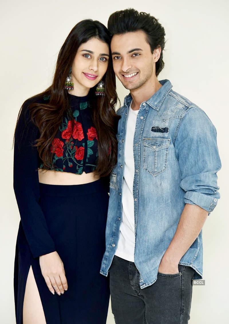 800x1128 Warina Hussain and Aayush Sharma pose together during the promotion of Bollywood film 'Love Yatri' in Delhi