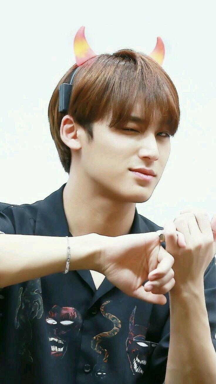 736x1309 Seventeen. Mingyu seventeen
