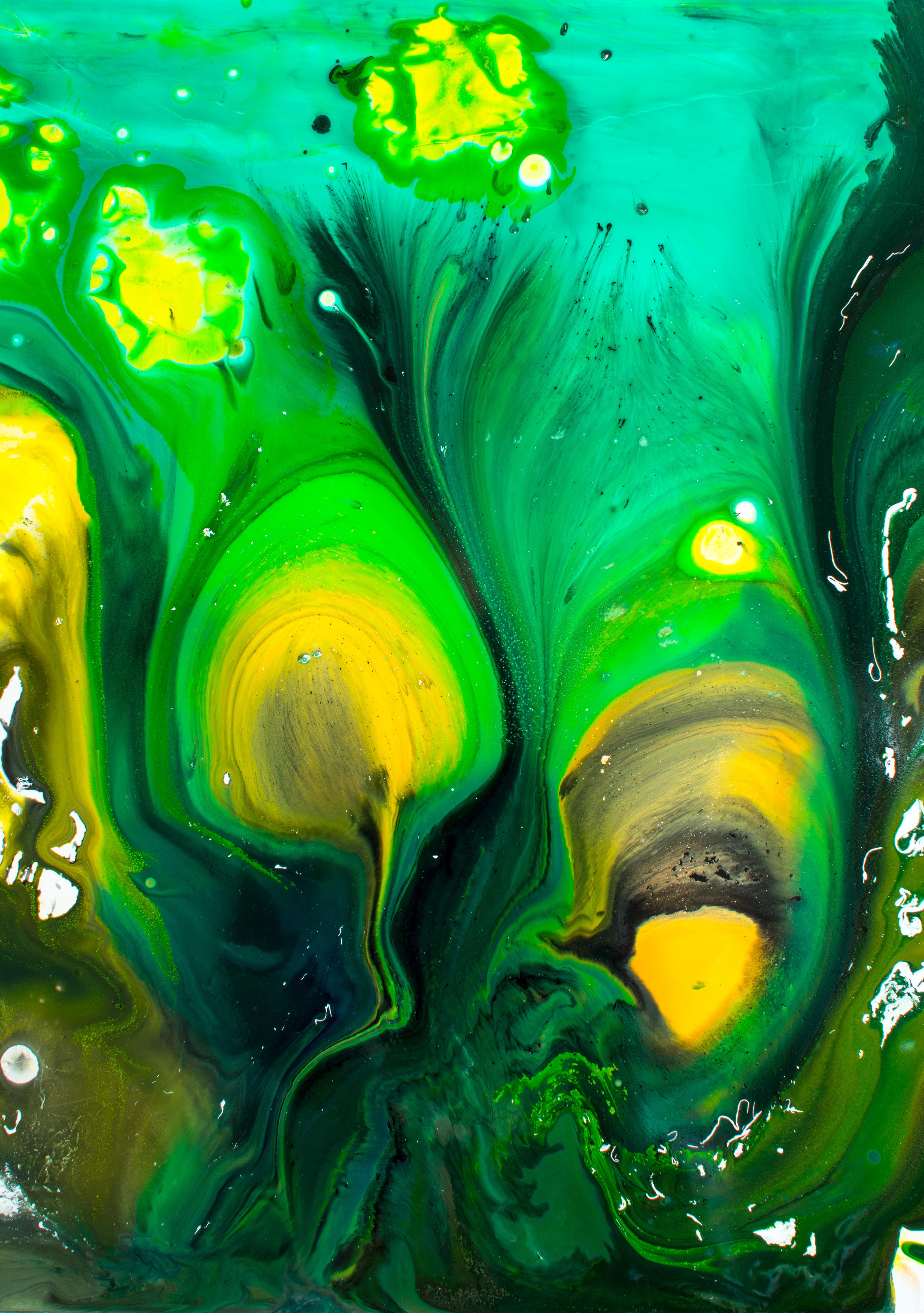 4000x5683 Paint Drip Wallpaper