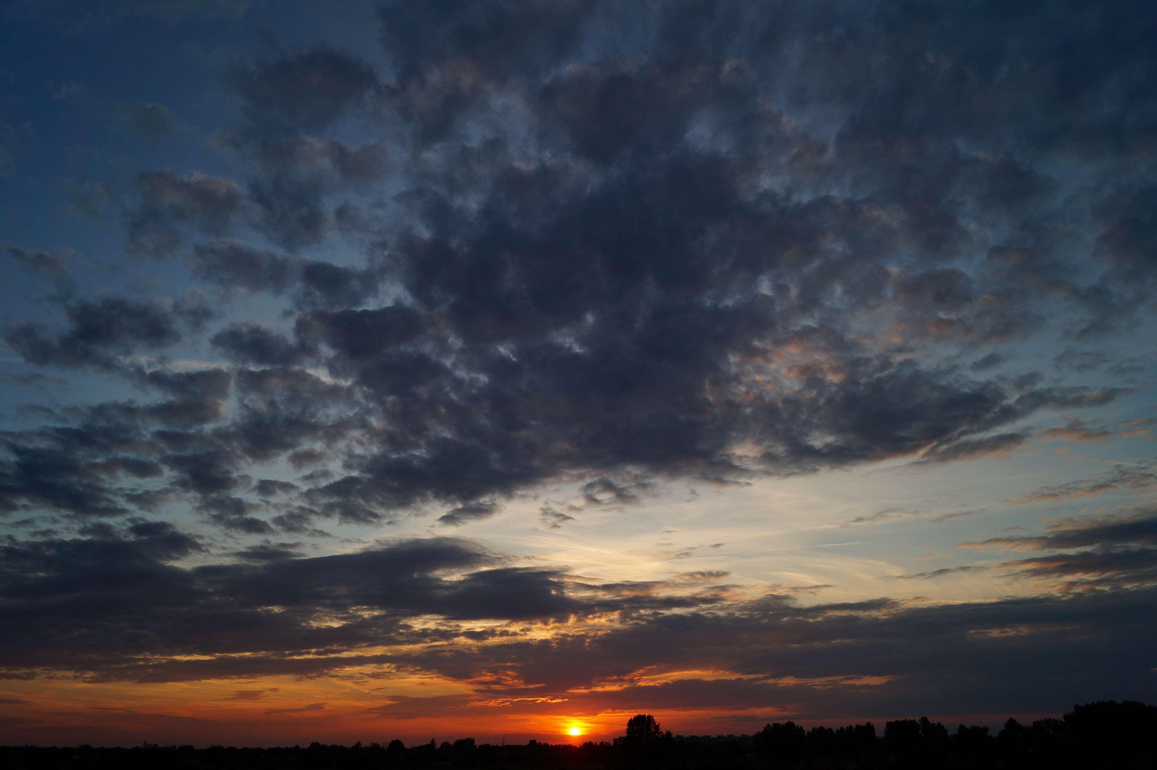 3840x2556 beautiful, calm, cloudscape, color, dark, dark clouds, dawn, dramatic, dusk, evening, golden, landscape, light, moody, nature, outdoors, scenic, silhouette, summer, sun, sunrise, sunset, twilight, view, weather 4k wallpaper