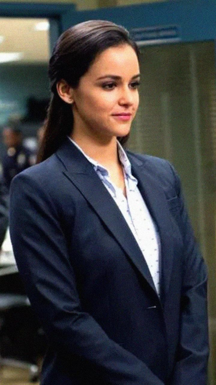 720x1280 Amy Santiago Wallpaper