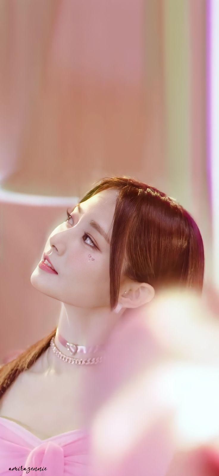 736x1595 TZUYU WALLPAPER. Cute fall wallpaper, Tzuyu wallpaper, Wallpaper