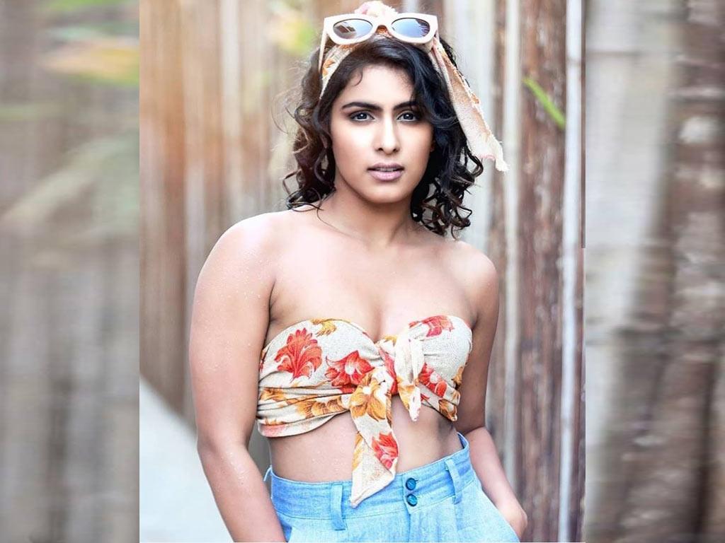 1024x768 Samyuktha Hegde HQ Wallpaper. Samyuktha Hegde Wallpaper