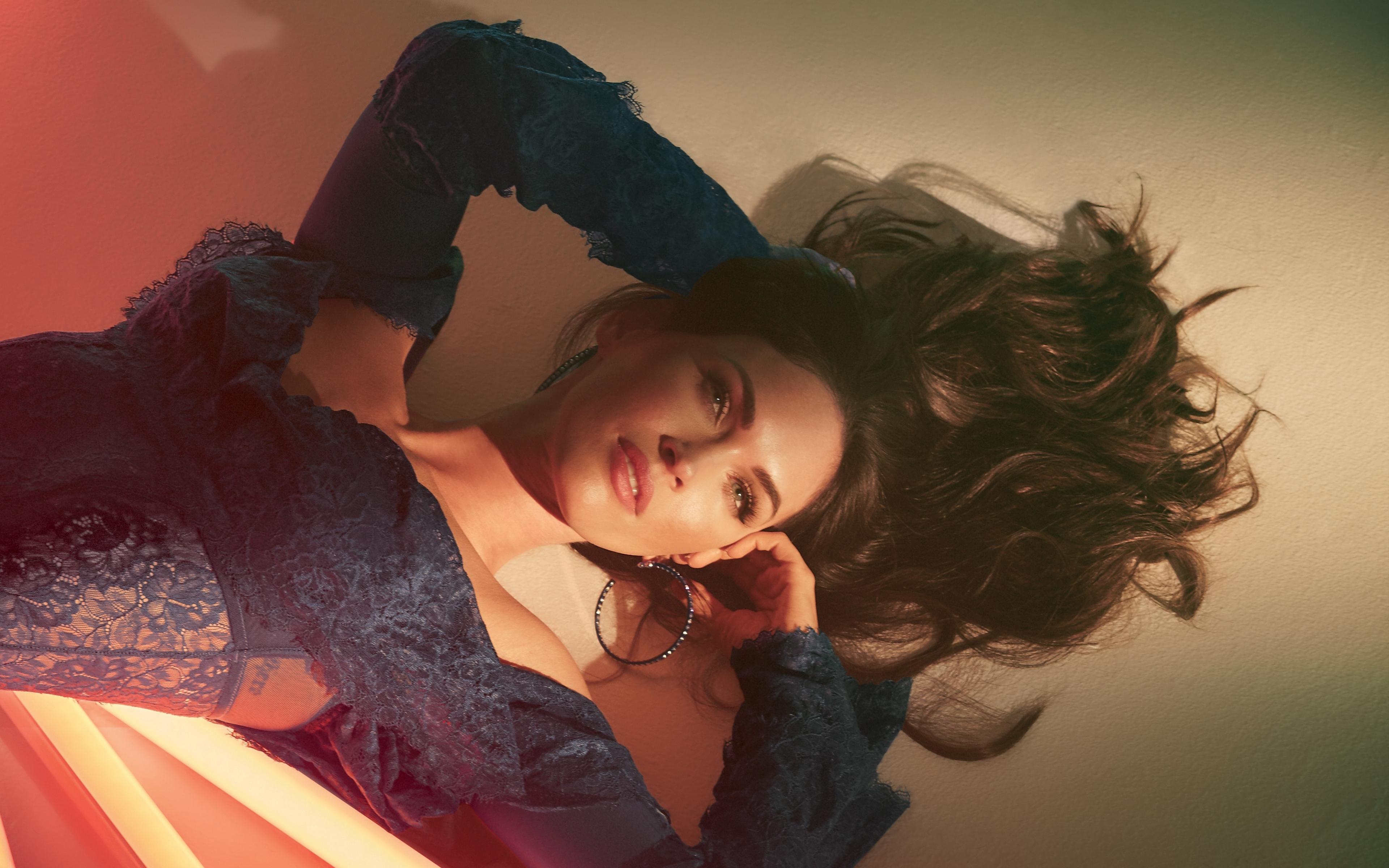 3840x2400 Download 3840x2400 megan fox, photohoot, 2020 4k wallpaper, 4k, ultra HD 16:10 wallpaper, 3840x2400 HD image, background, 25001