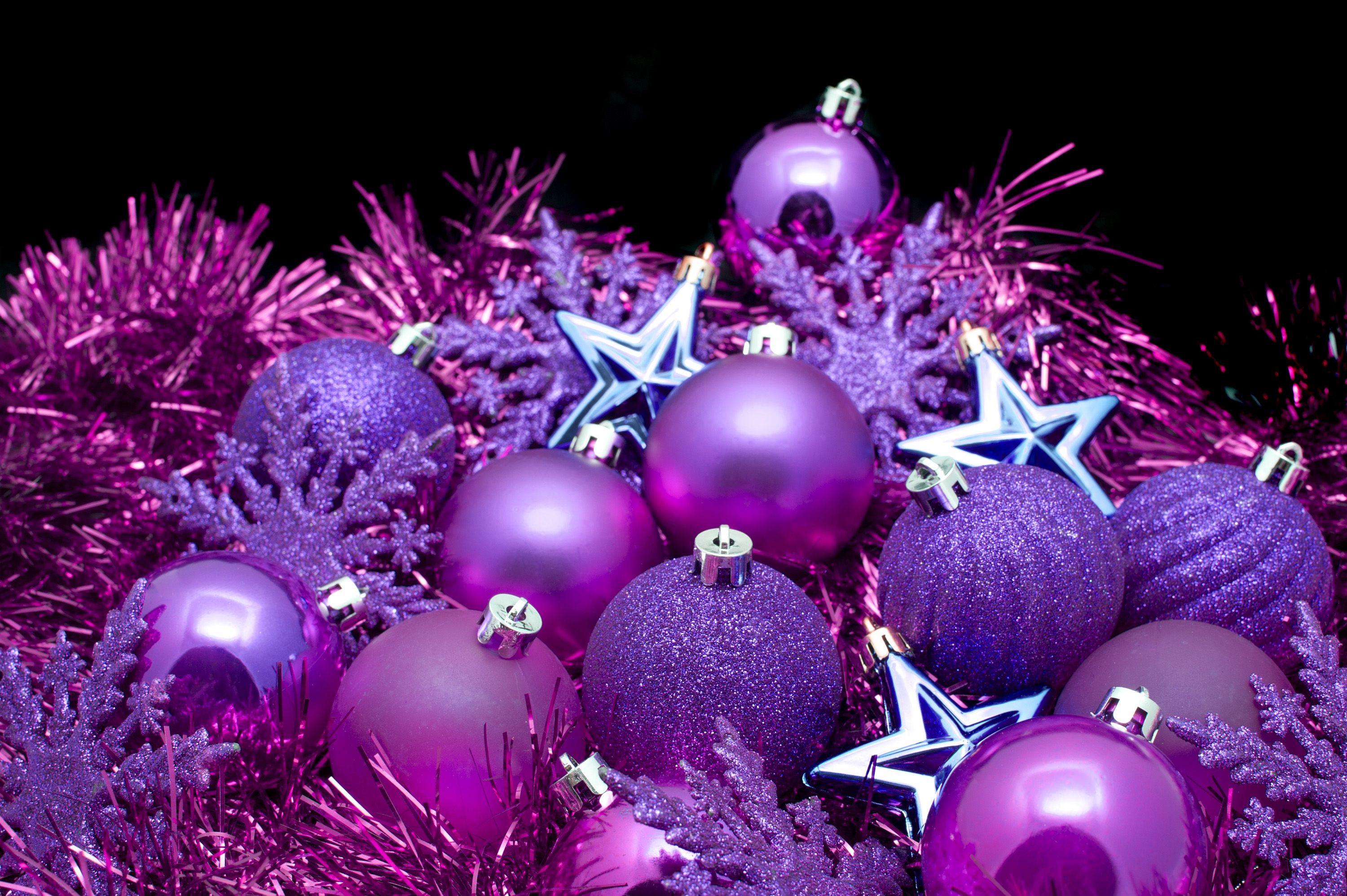 3000x1996 Purple Christmas Ornaments Wallpaper, HD Purple Christmas Ornaments Background
