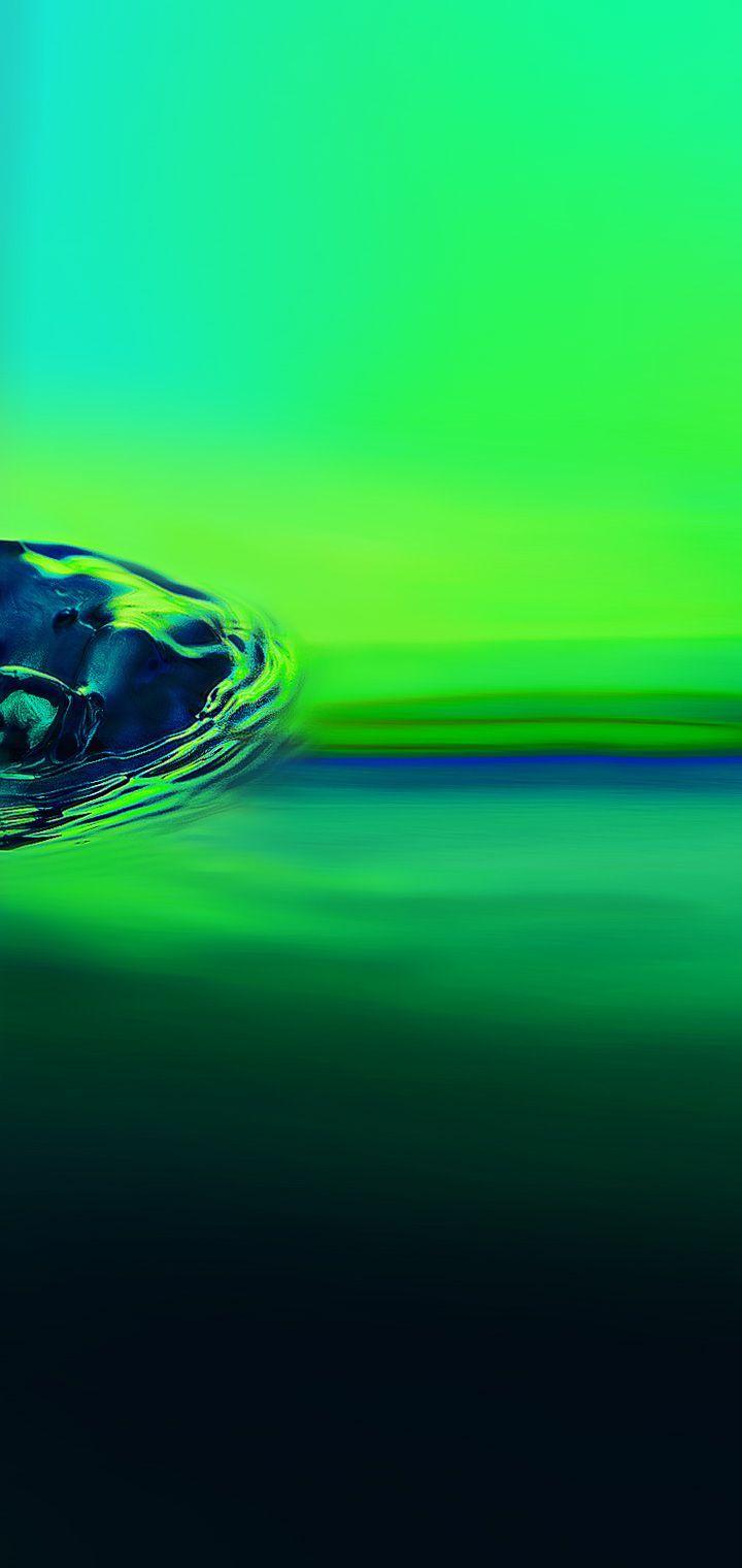 720x1520 Moto G8 Wallpaper