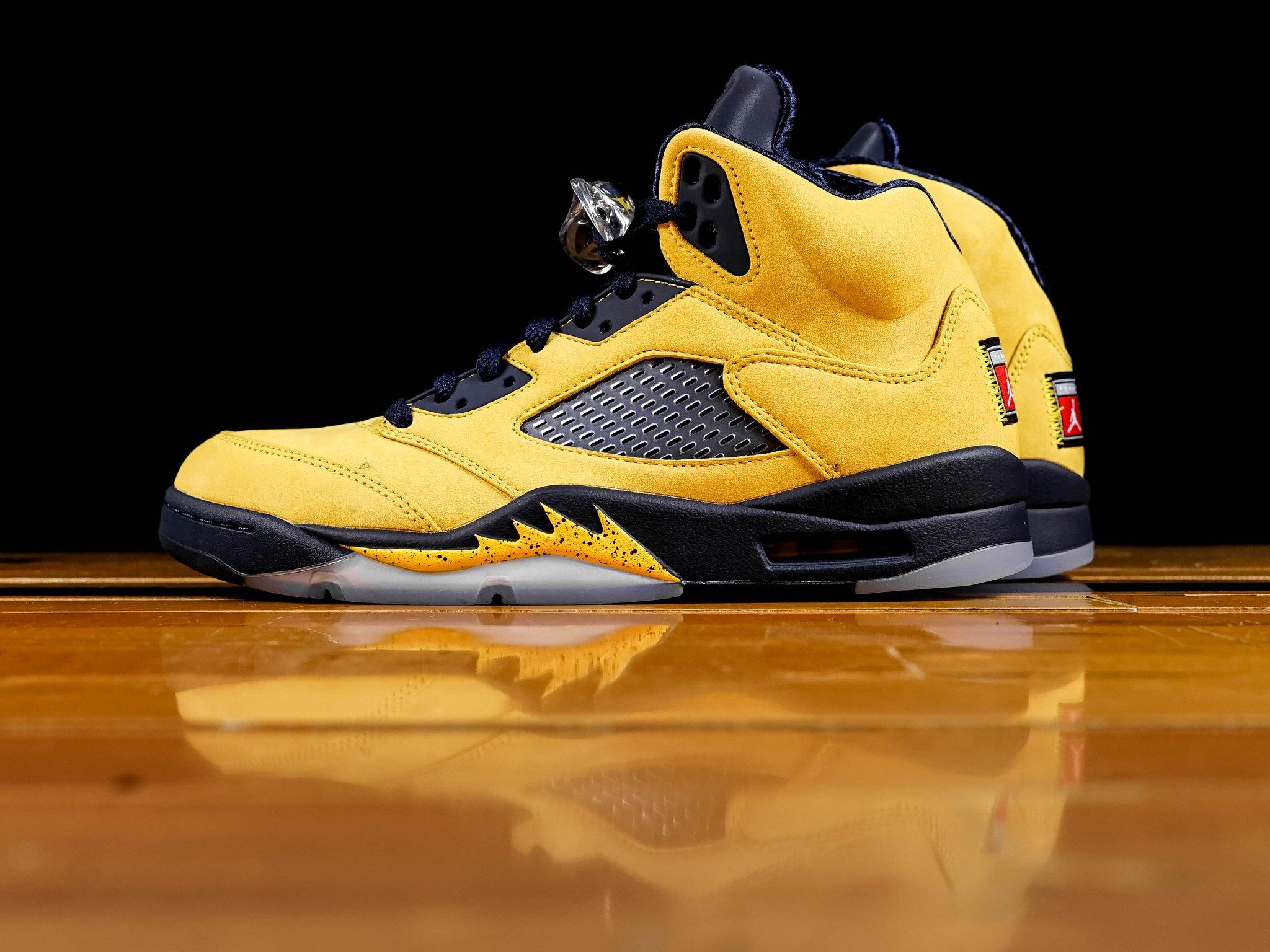Yellow Jordan Wallpapers Top Free Yellow Jordan Backgrounds