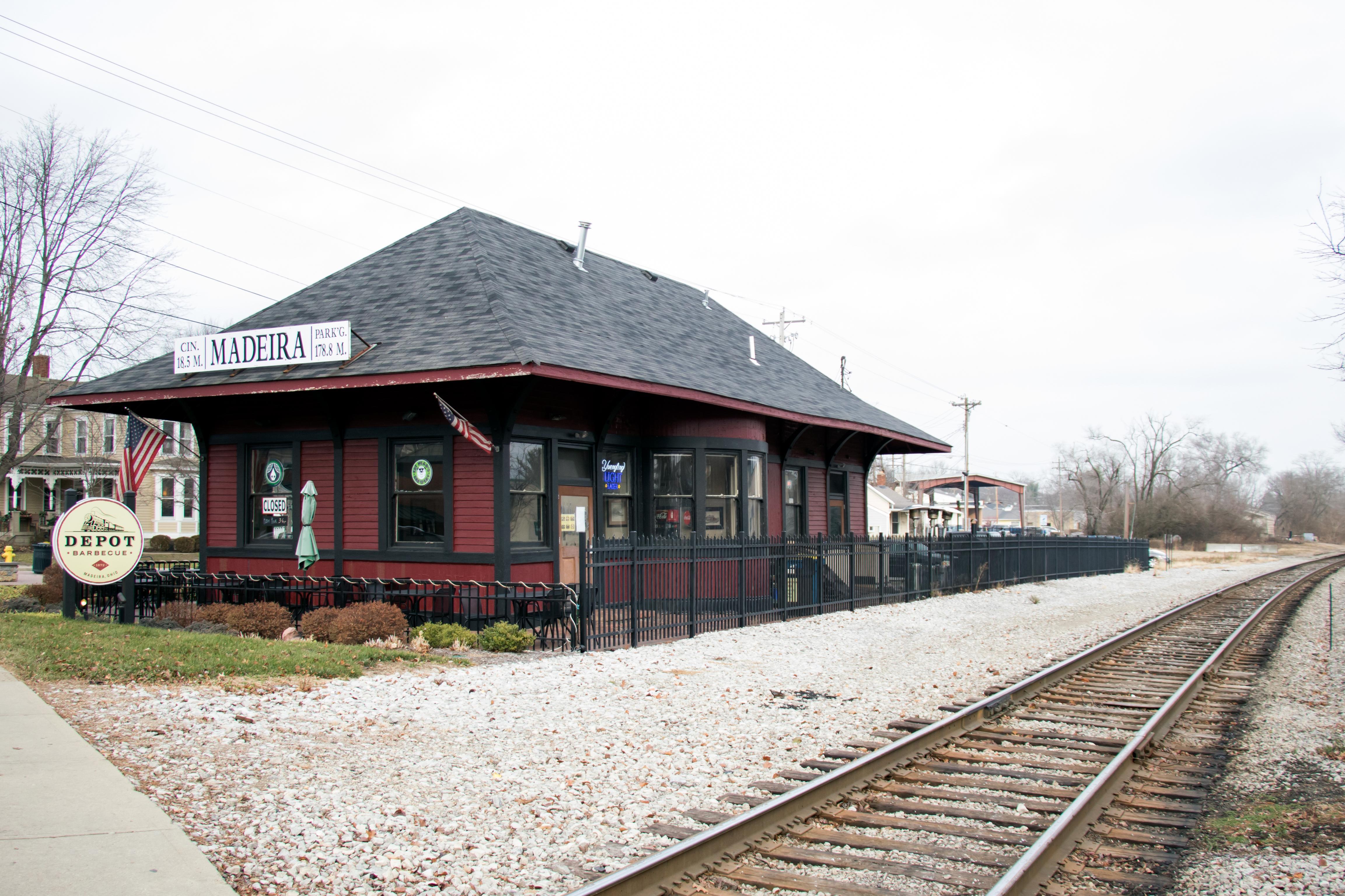 4610x3072 Free photo: Old Train Station, Track, Service