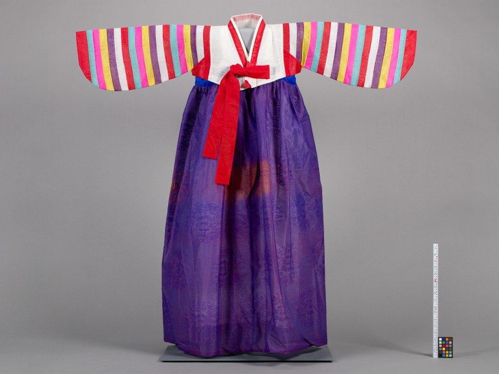 1024x768 Hanbok Fashion and Race Database™