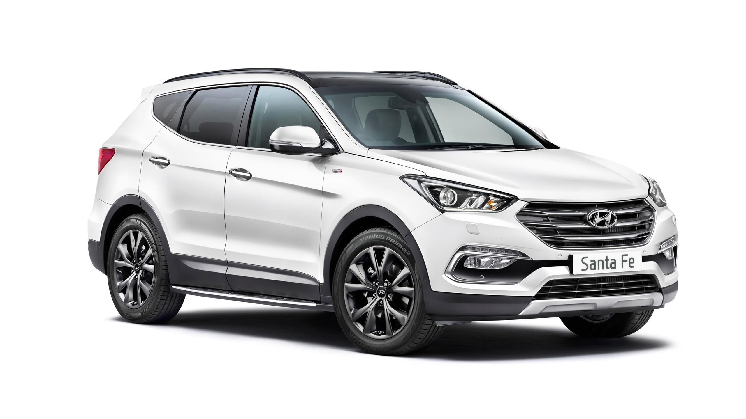 2560x1440 Hyundai Verna White Wallpaper