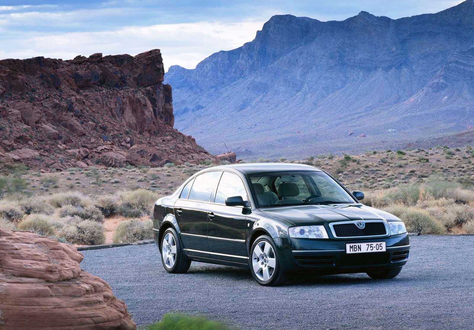 1600x1115 Skoda Superb 1