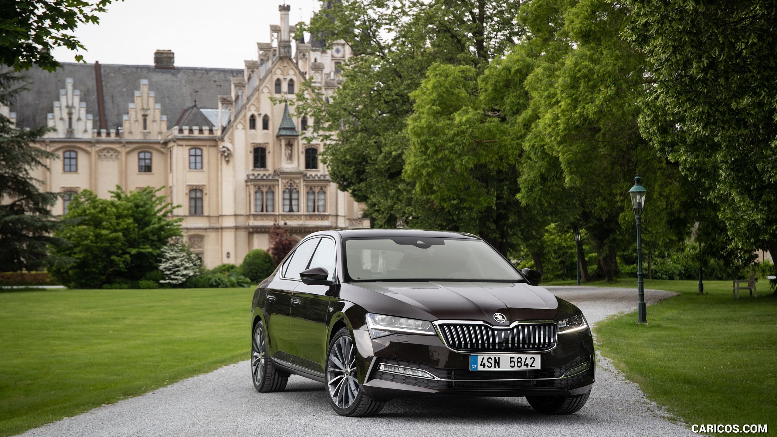 2560x1440 Skoda Superb Laurin & Klement