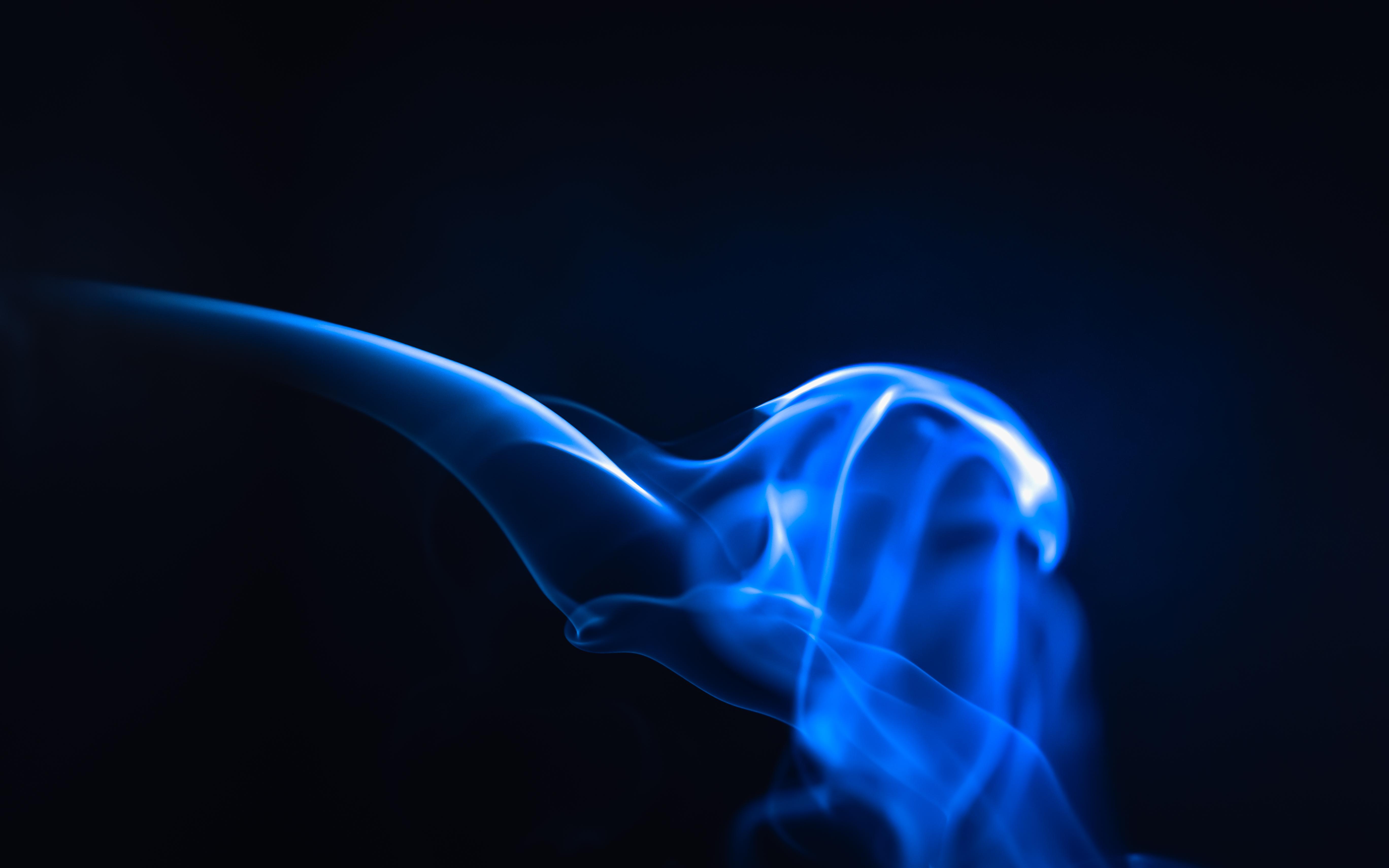 5472x3420 Blue and White Illuminated Smoke · Free