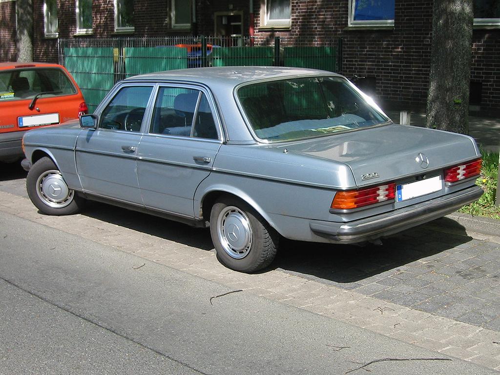 1024x768 Mercedes W123 2 h