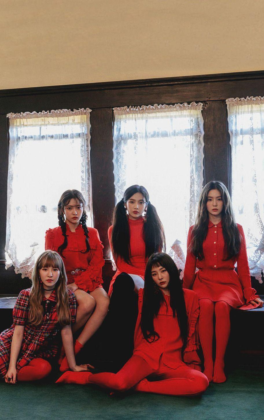 913x1451 Red Velvet Girls Gang Wallpaper