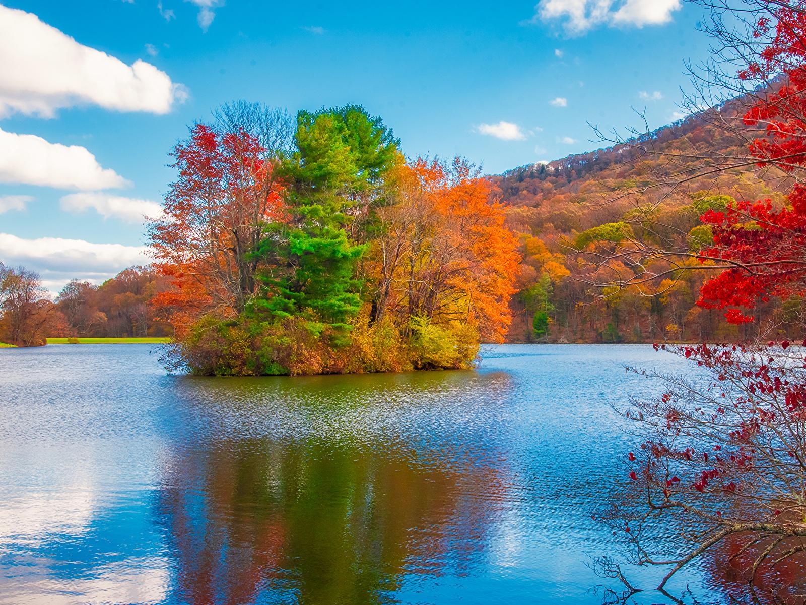1600x1200 Image USA Blue Ridge Parkway Virginia Autumn Nature Parks 1600x1200