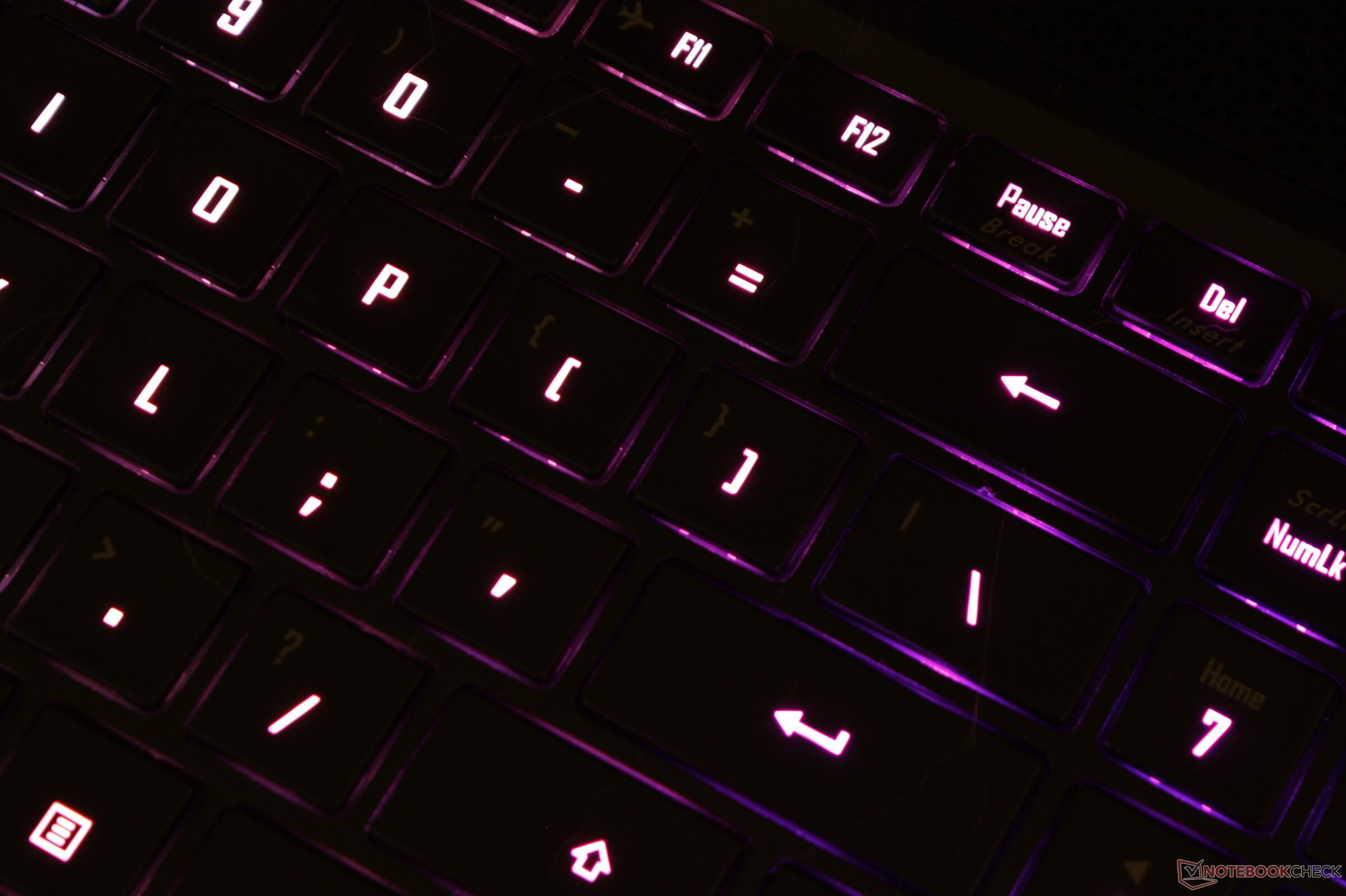2403x1600 Gigabyte is totally overlooking a small but important detail on its Aero 15 and Aero 17 laptops.net News