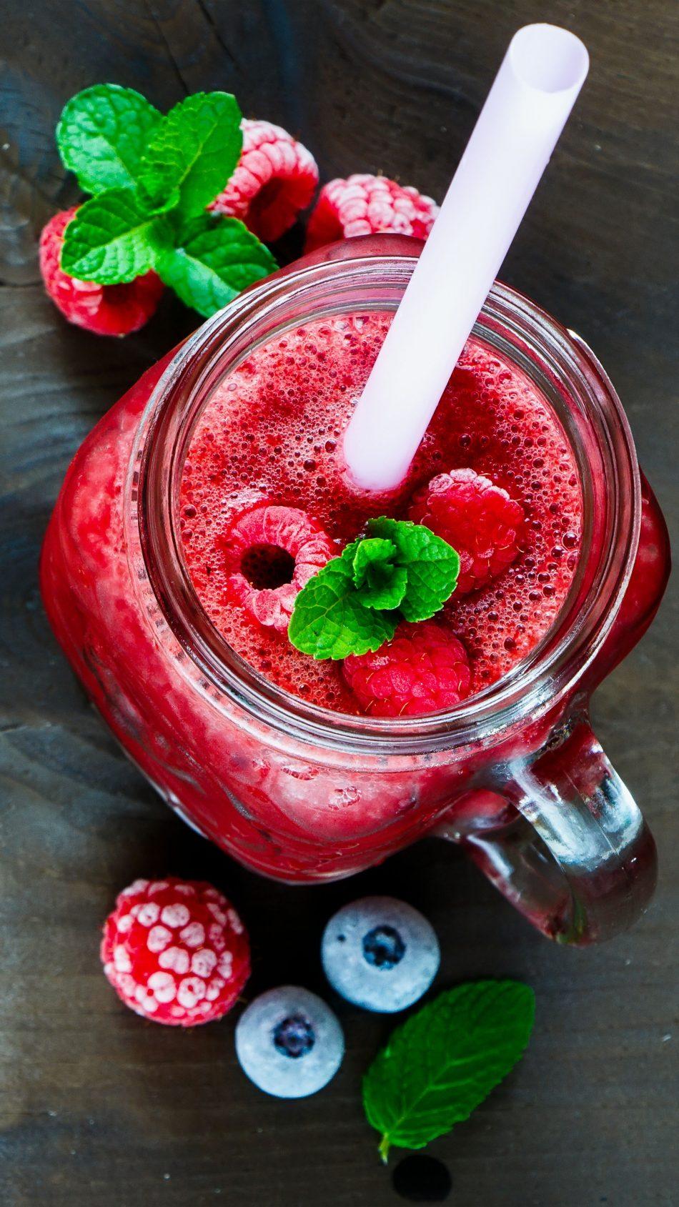 950x1689 Healthy Strawberry Fruit Drink 4K Ultra HD Mobile Wallpaper