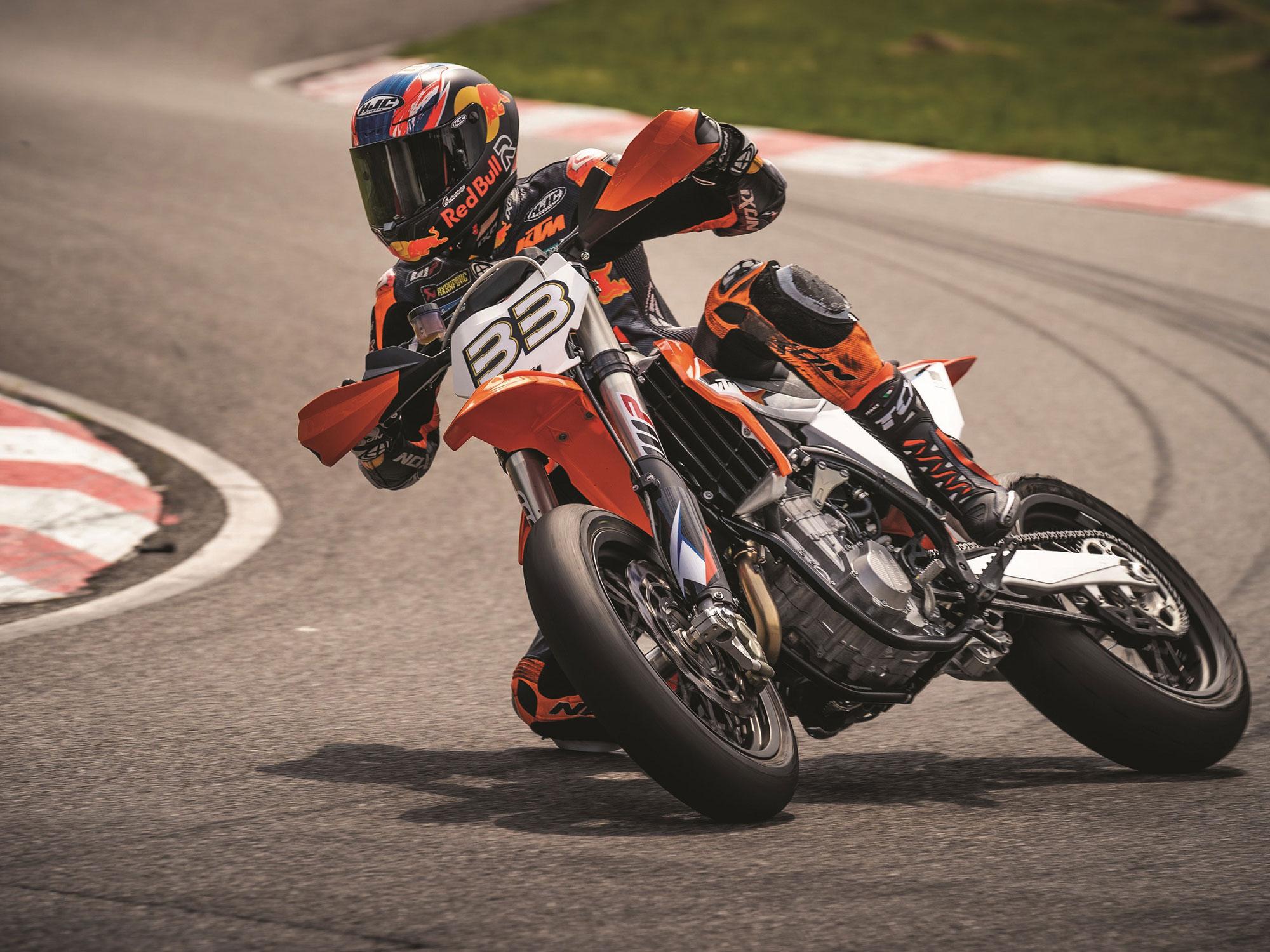 2000x1500 KTM 450 SMR First Look