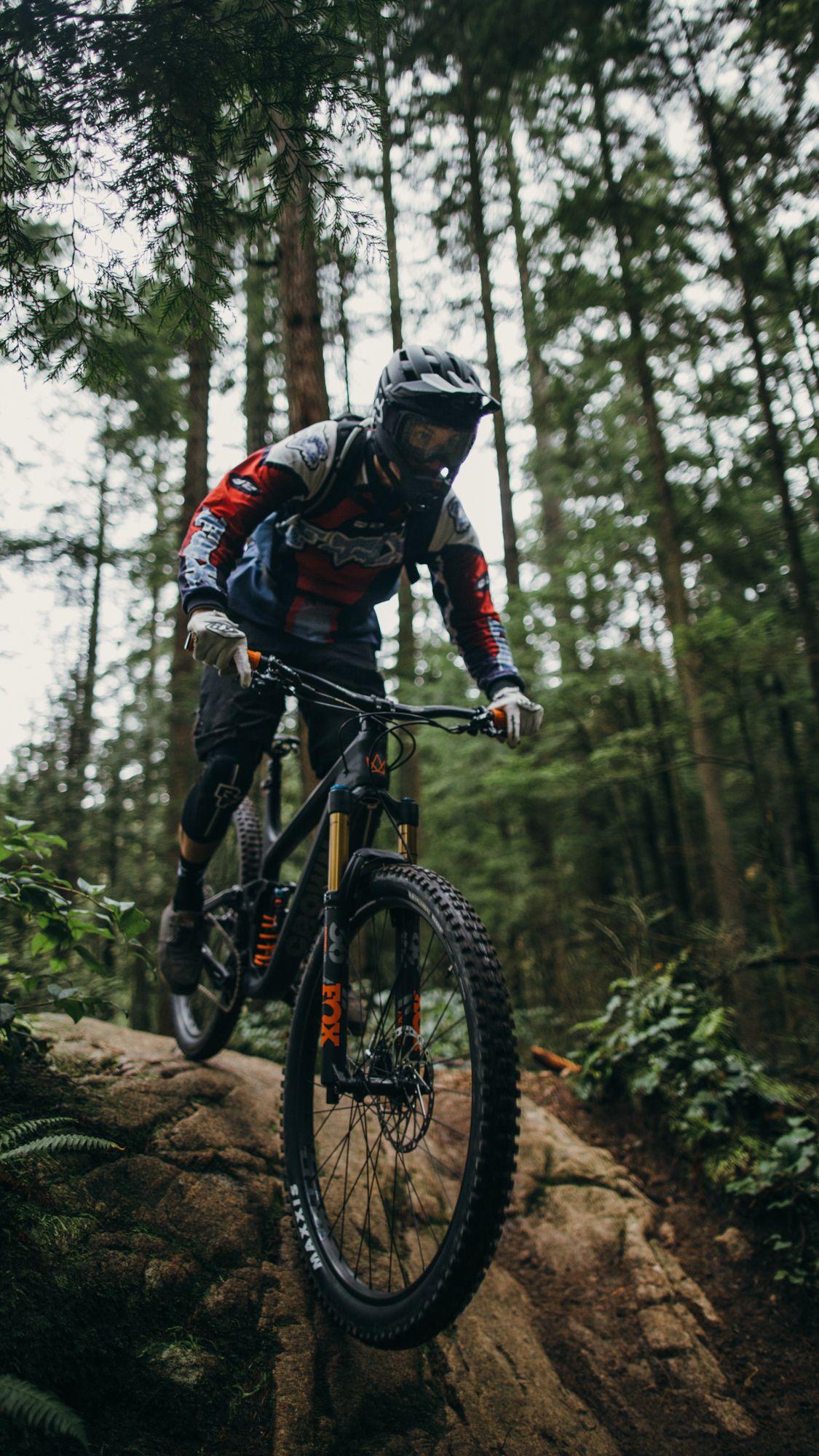 1125x2000 Enduro Biking in Vancouver. Mtb bike mountain, Enduro mtb, Mtb trails