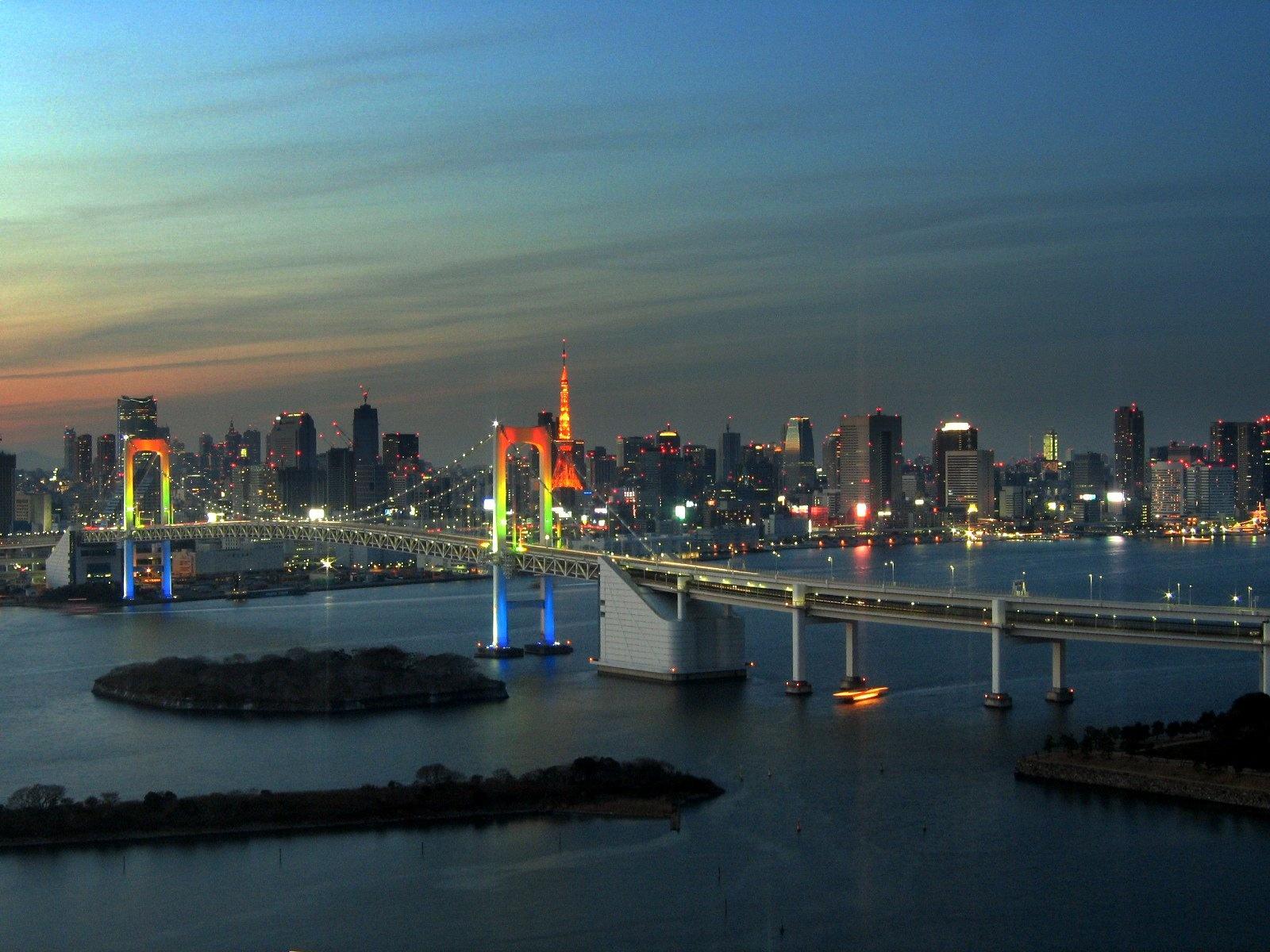 Токийский залив. Япония Токийский залив. Бухта Токио. Радужный мост Япония. Радужный мост Токио.