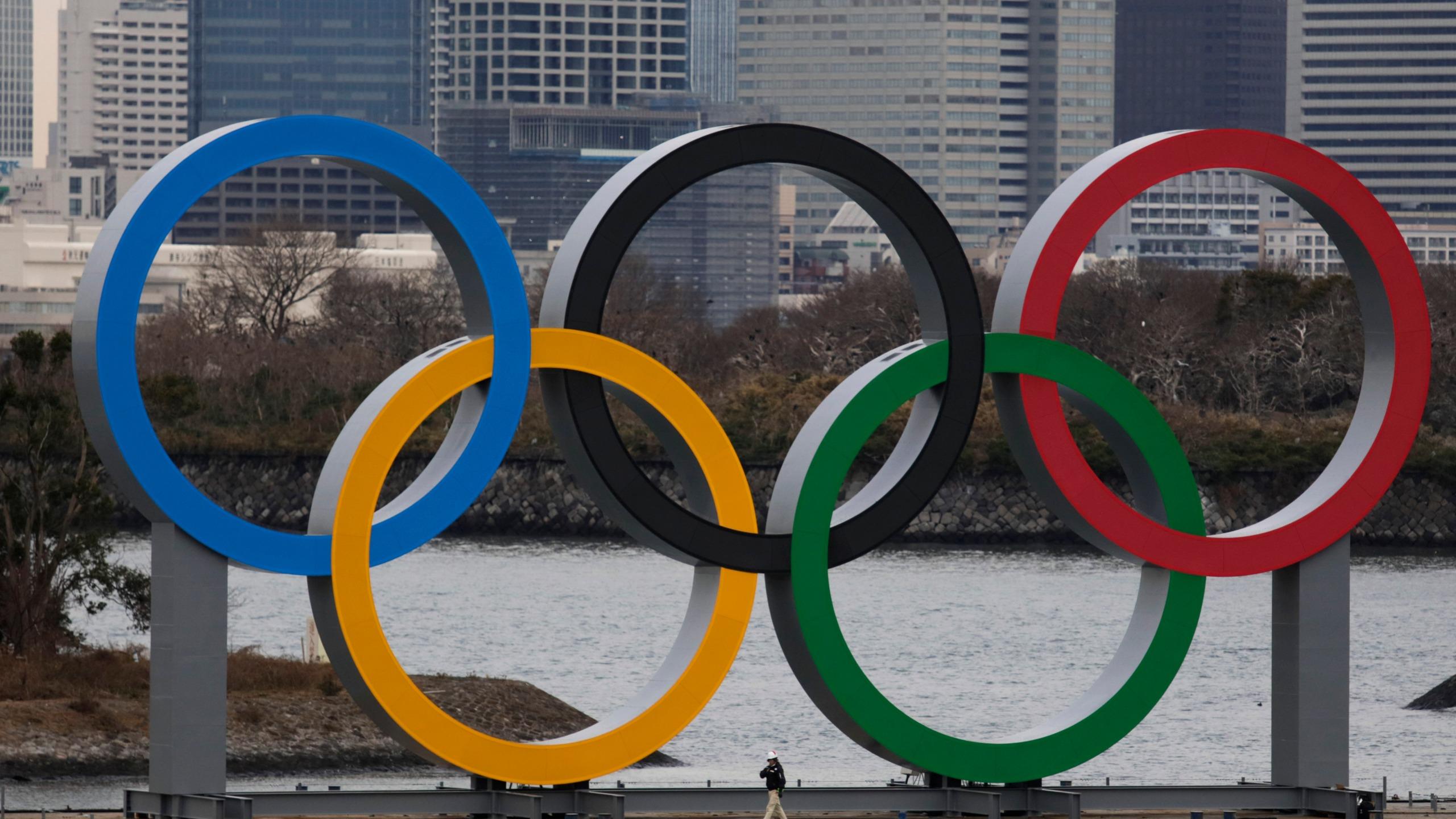 2560x1440 PHOTOS: Olympic rings arrive in host city on barge into Tokyo Bay