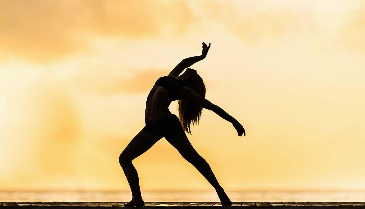 1200x687 Dance Silhouette Of Woman Making Yoga Pose Leisure Activities Image Free Photo