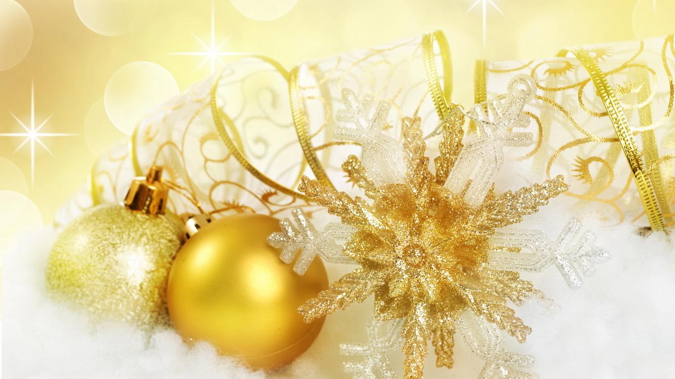 1366x768 gold jewellery wallpaper, christmas ornament, christmas decoration, yellow, gold , ornament, interior design, christmas, christmas tree