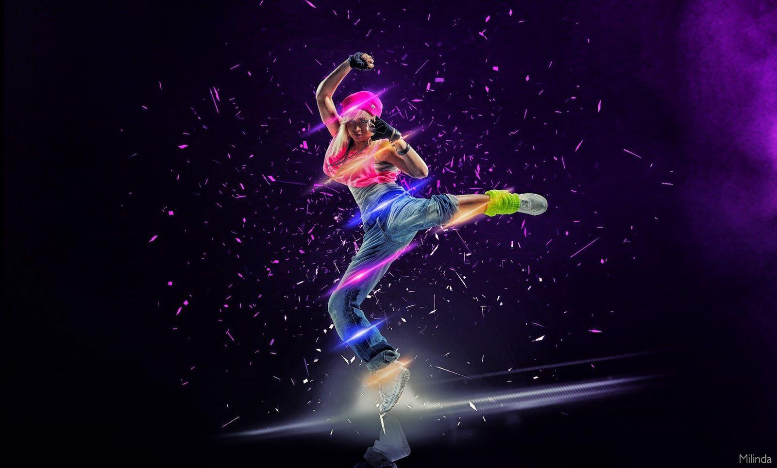 1600x964 Hip Hop Dancing Women Wallpaper