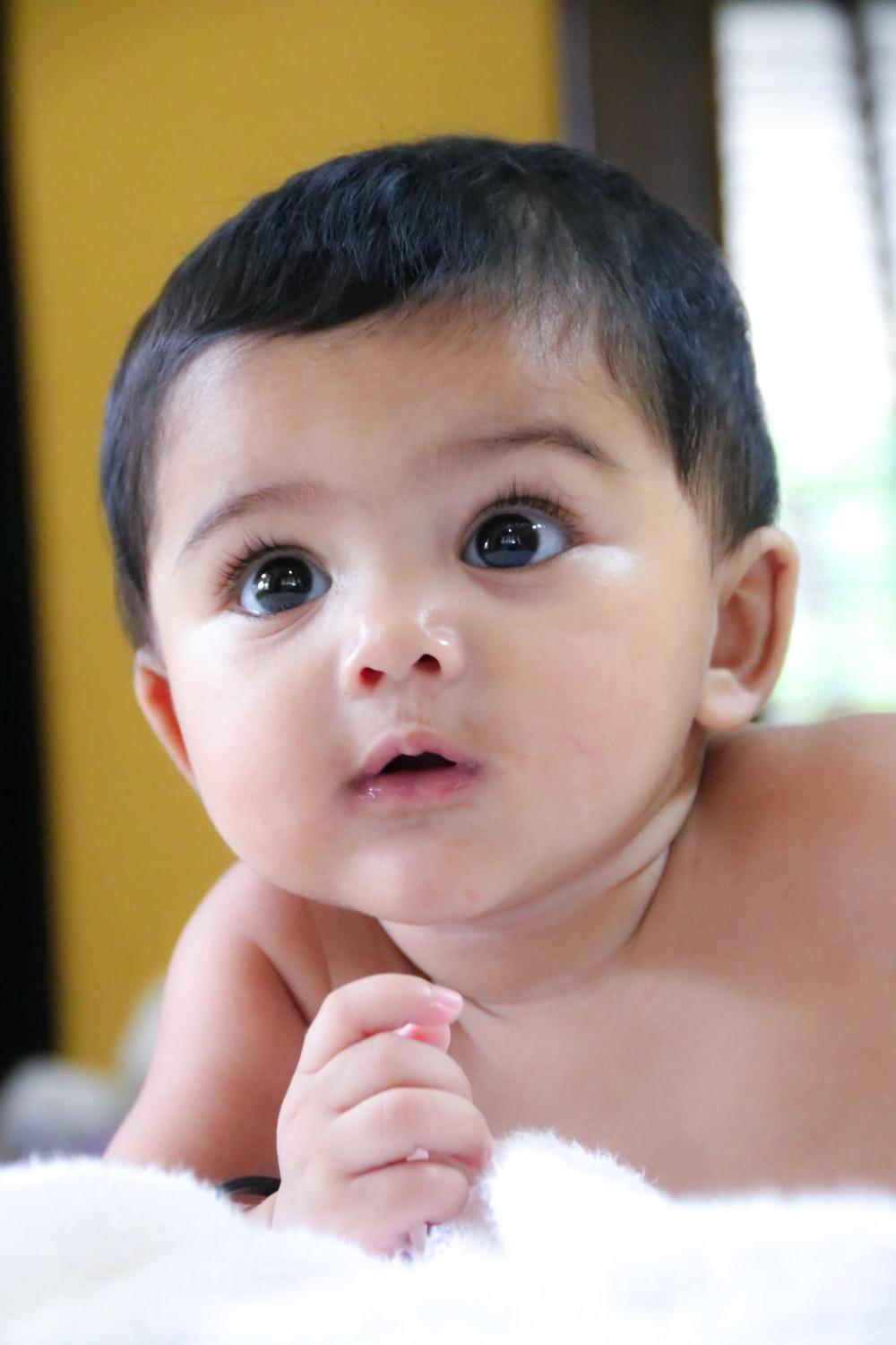 1000x1500 Cute Baby Picture [HD]. Download Free Image