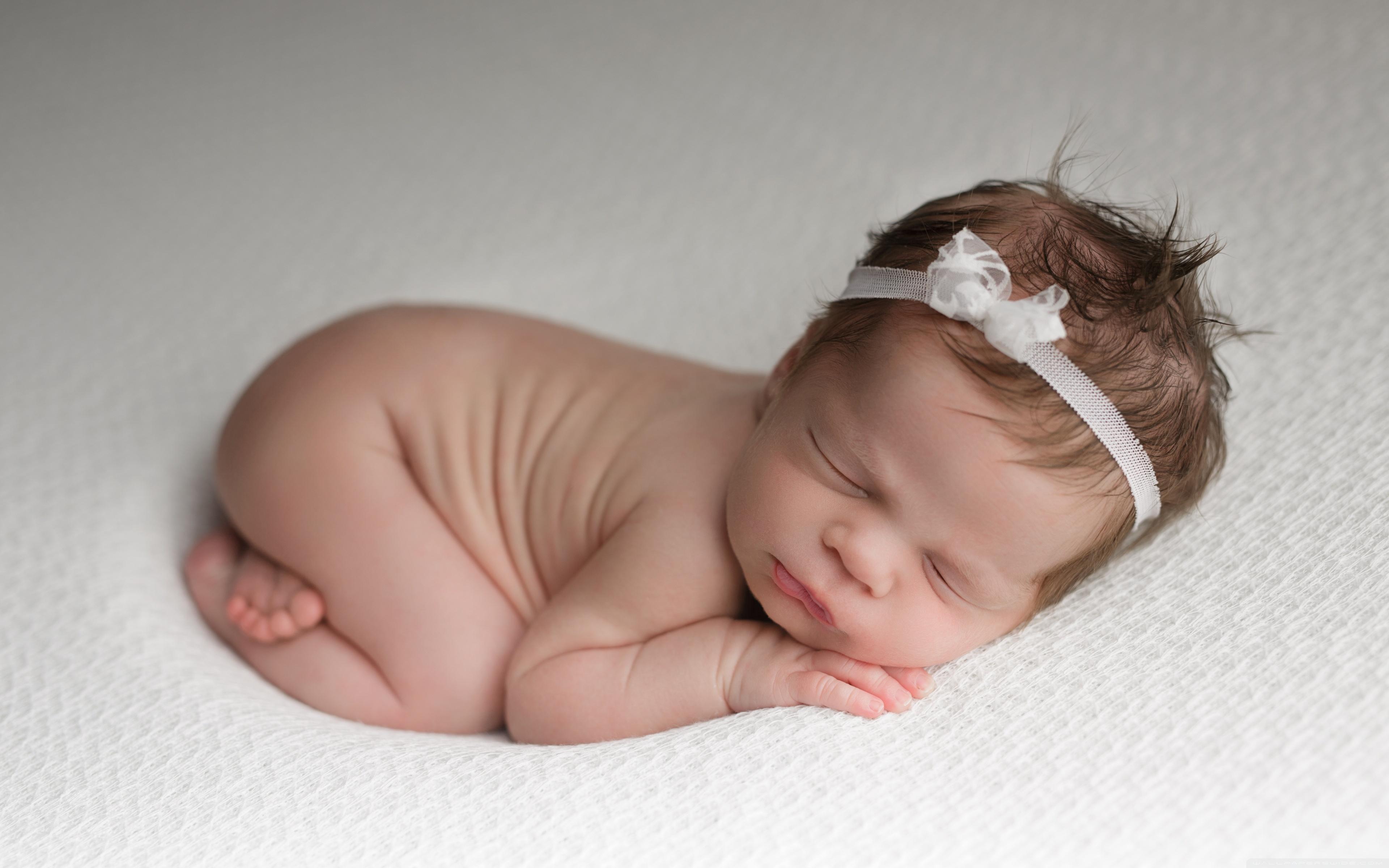 3840x2400 Cute Newborn Baby