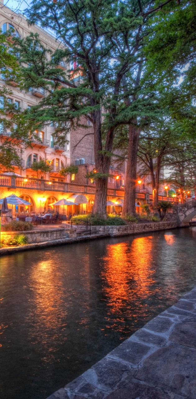 630x1280 San Antonio Texas wallpaper