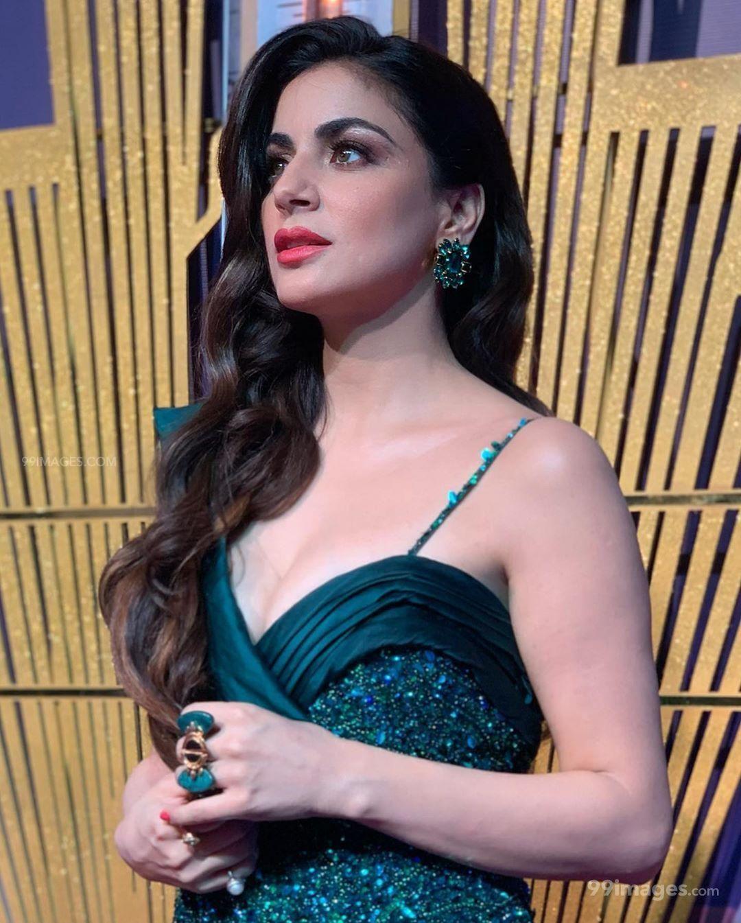 1080x1345 Shraddha Arya Phone Wallpaper