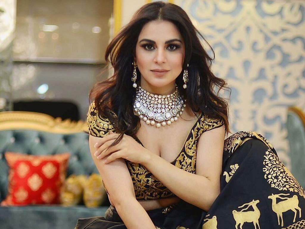 1024x768 Shraddha Arya HQ Wallpaper. Shraddha Arya Wallpaper