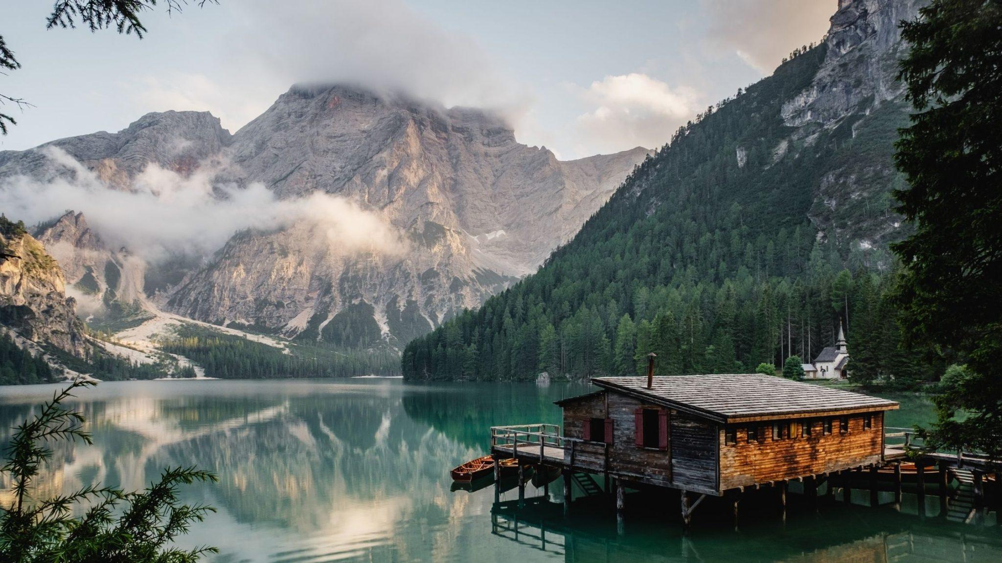 2048x1152 Montana's Unique Airbnb Accommodations