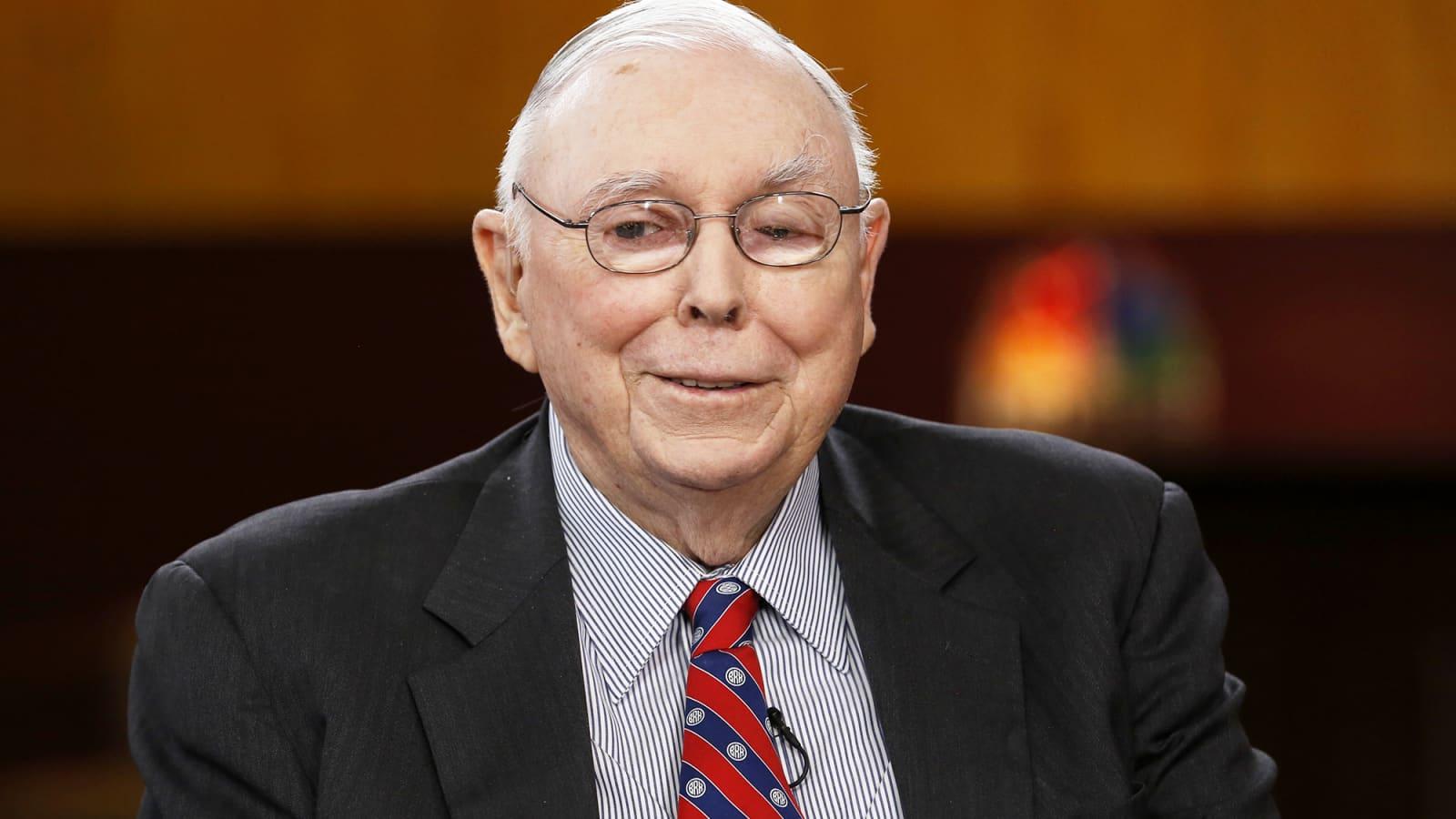 1600x900 Charlie Munger says novice investors are getting lured into a bubble in 'dirty way'