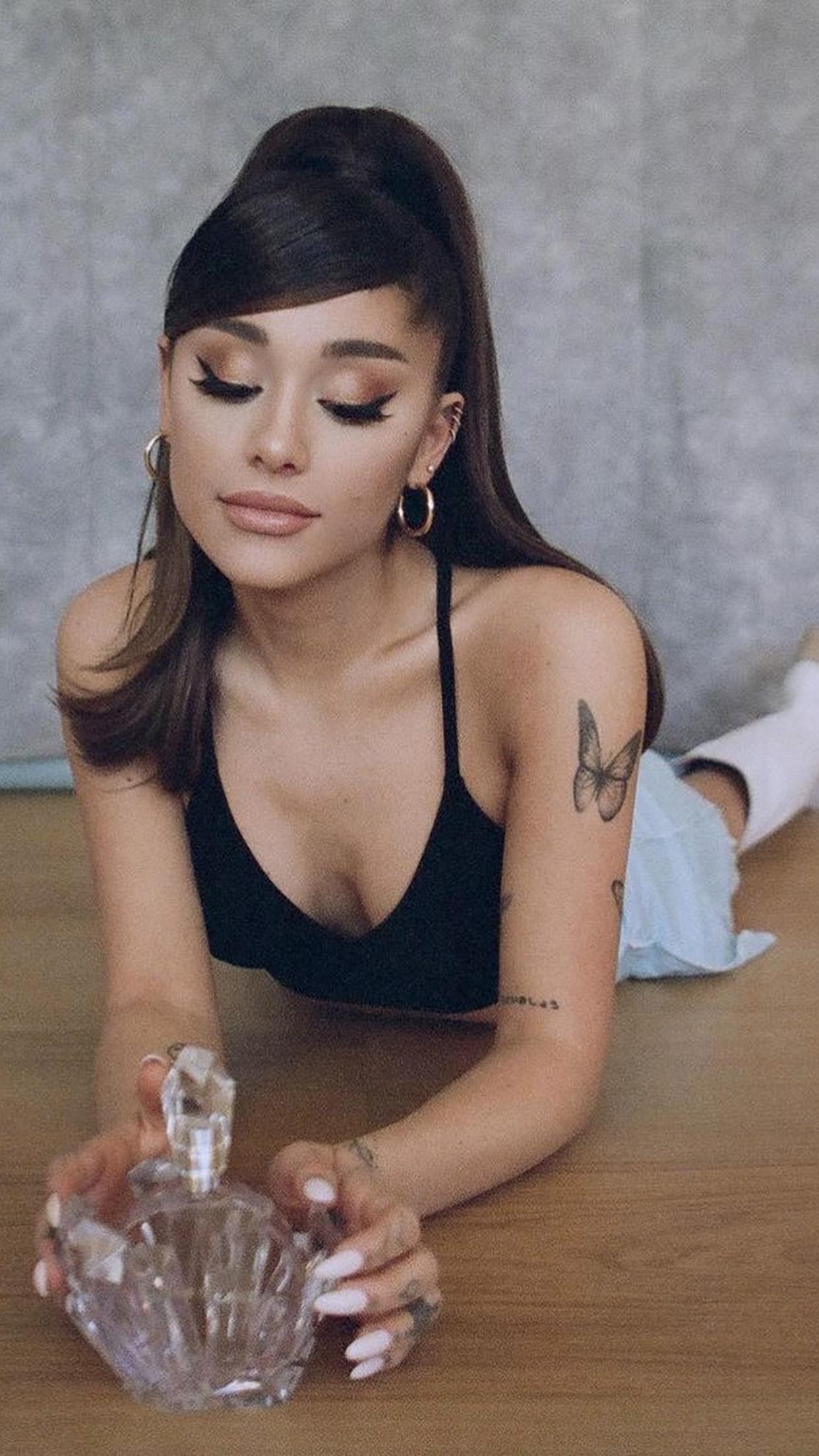 1242x2208 iPhone X wallpaper. ariana grande girl music
