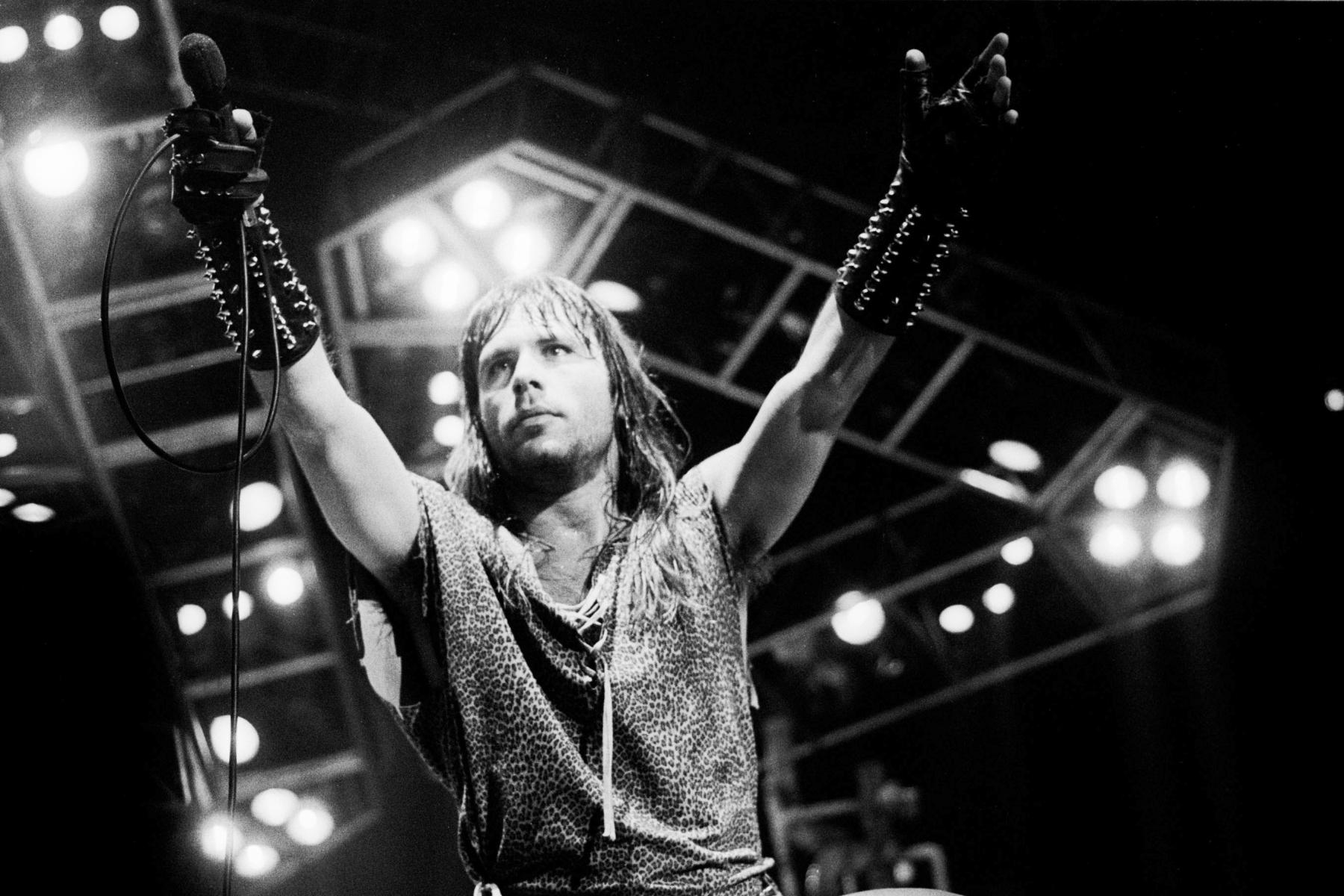 1800x1200 Bruce Dickinson on Iron Maiden, Cancer, New Autobiography