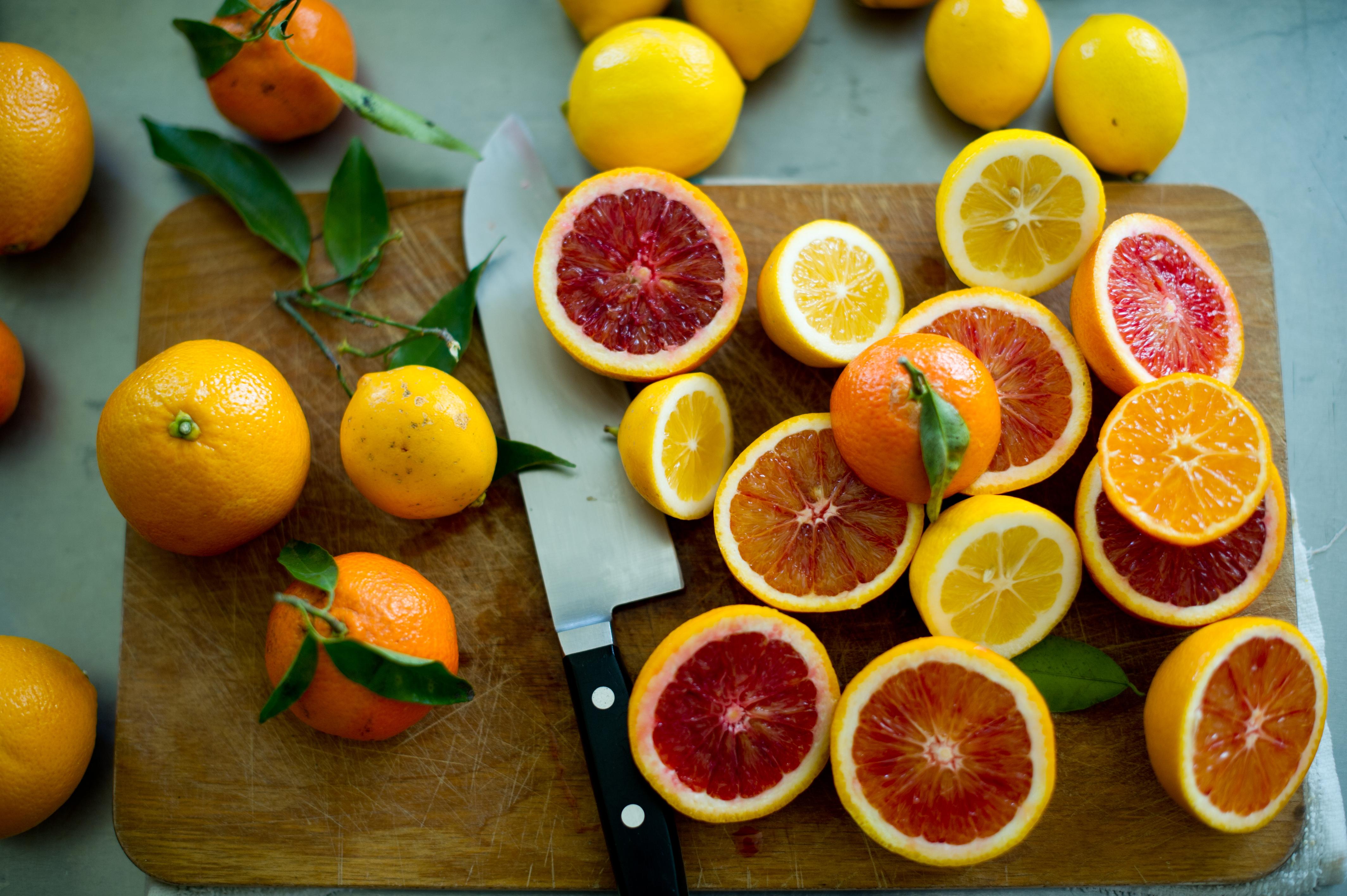 Фруктово цитрусовый. Апельсин мандарин лимон лайм грейпфрут и Свити. Апельсин бергамот грейпфрут. Что такое витамины. Витамин c.