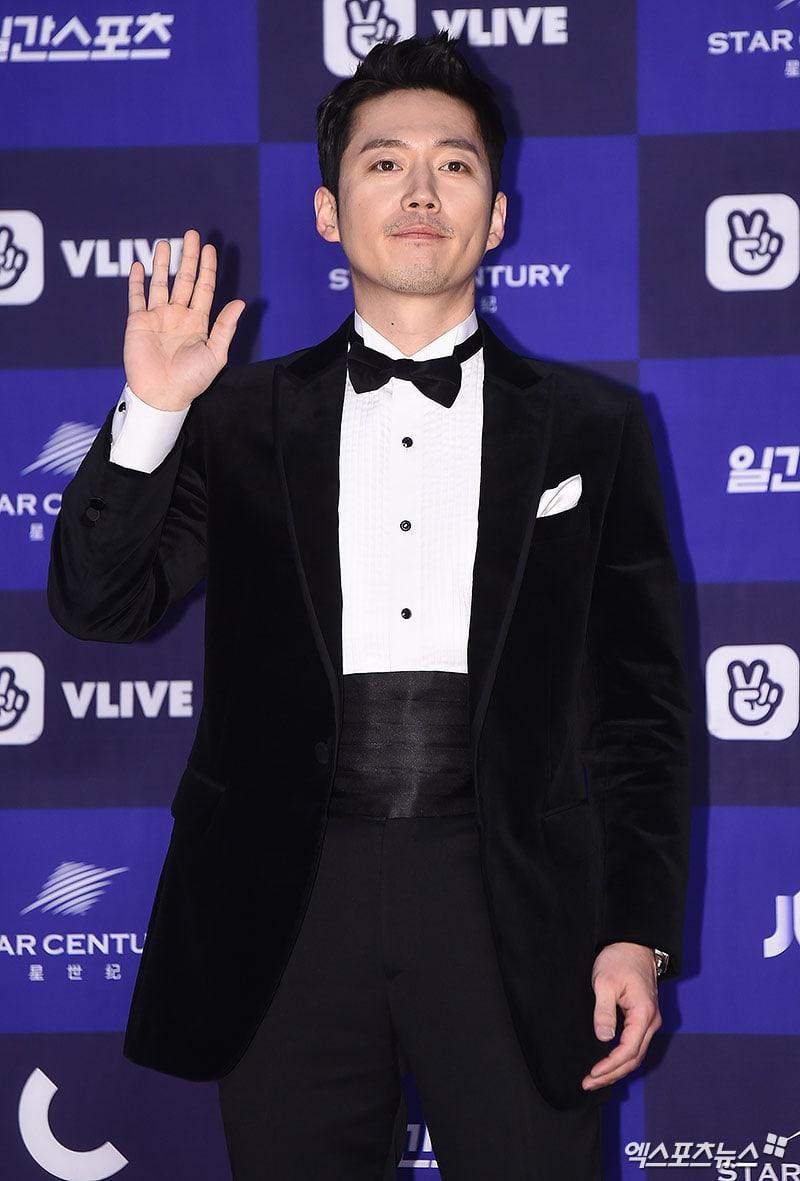 800x1181 Jang Hyuk 장혁 drama 'Red Heart' and movie 'The Killer' & actresses