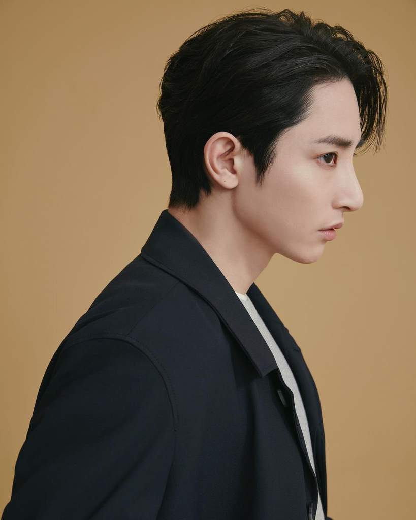 819x1024 Lee Soo Hyuk Exudes Overflowing Charisma As New Muse Of Fahrenheit Clothing. K Pop Amino