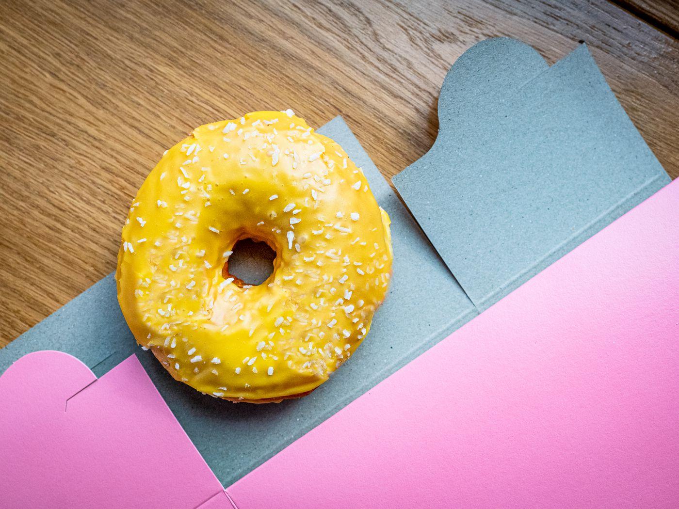 1400x1050 Five D.C. Bakeries Bank on Light Yeast Doughnuts