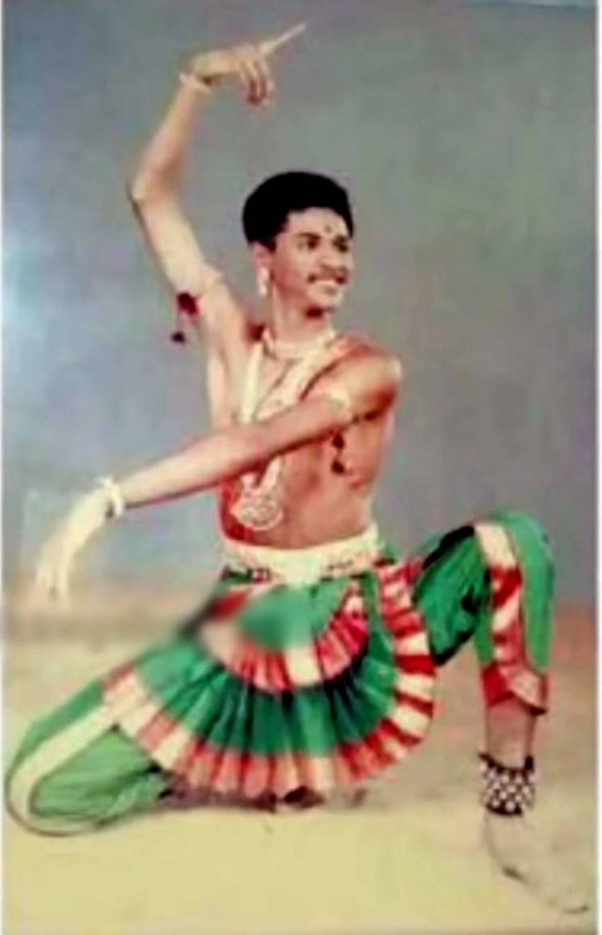 850x1319 Indian dance choreographer Prabhu Deva Family And Unseen Photo
